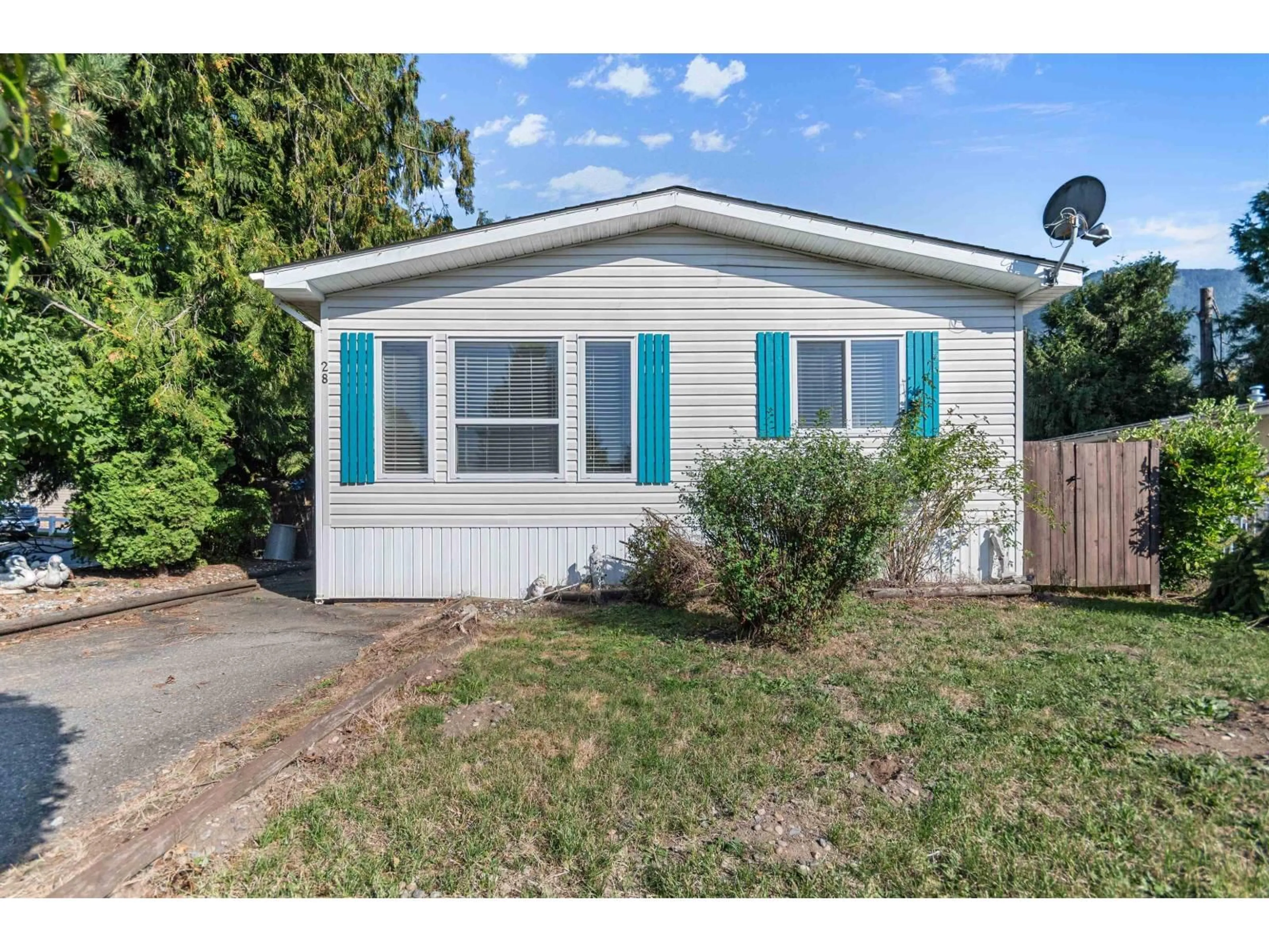 Home with vinyl exterior material, street for 28 - 52324 YALE ROAD, Rosedale British Columbia V0X1X1