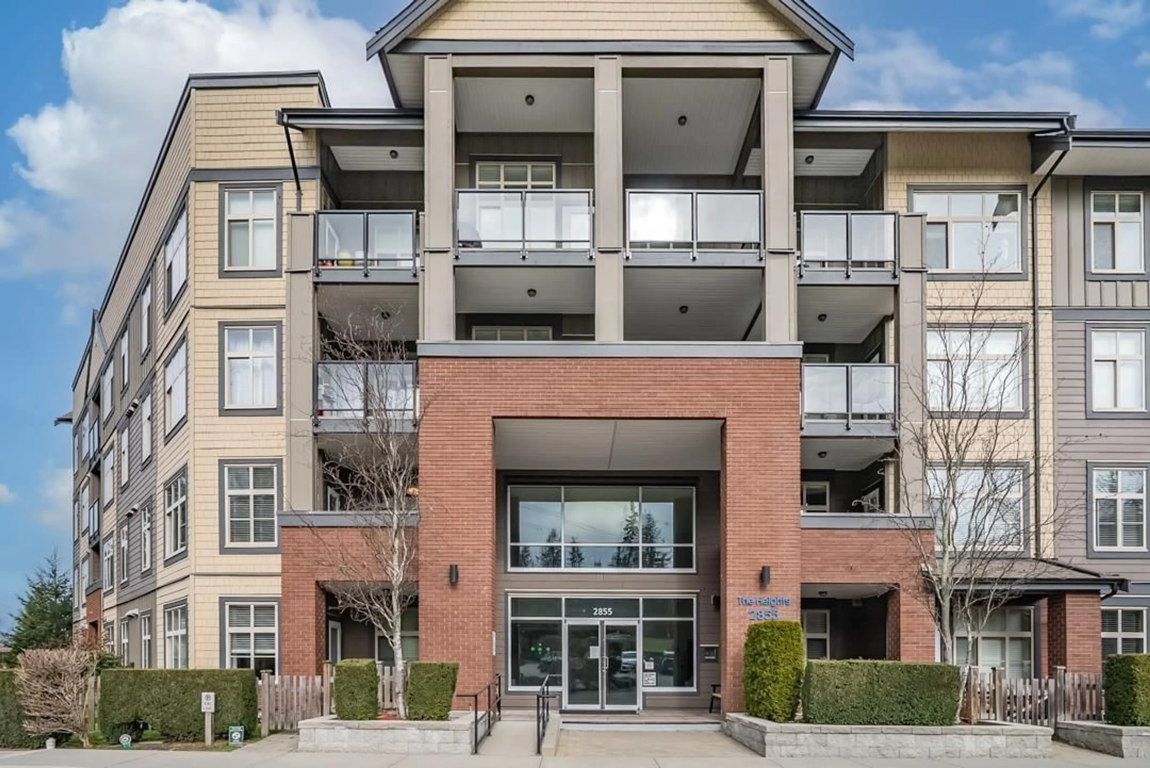 Indoor foyer for 501 - 2855 156, Surrey British Columbia V3Z3Y3