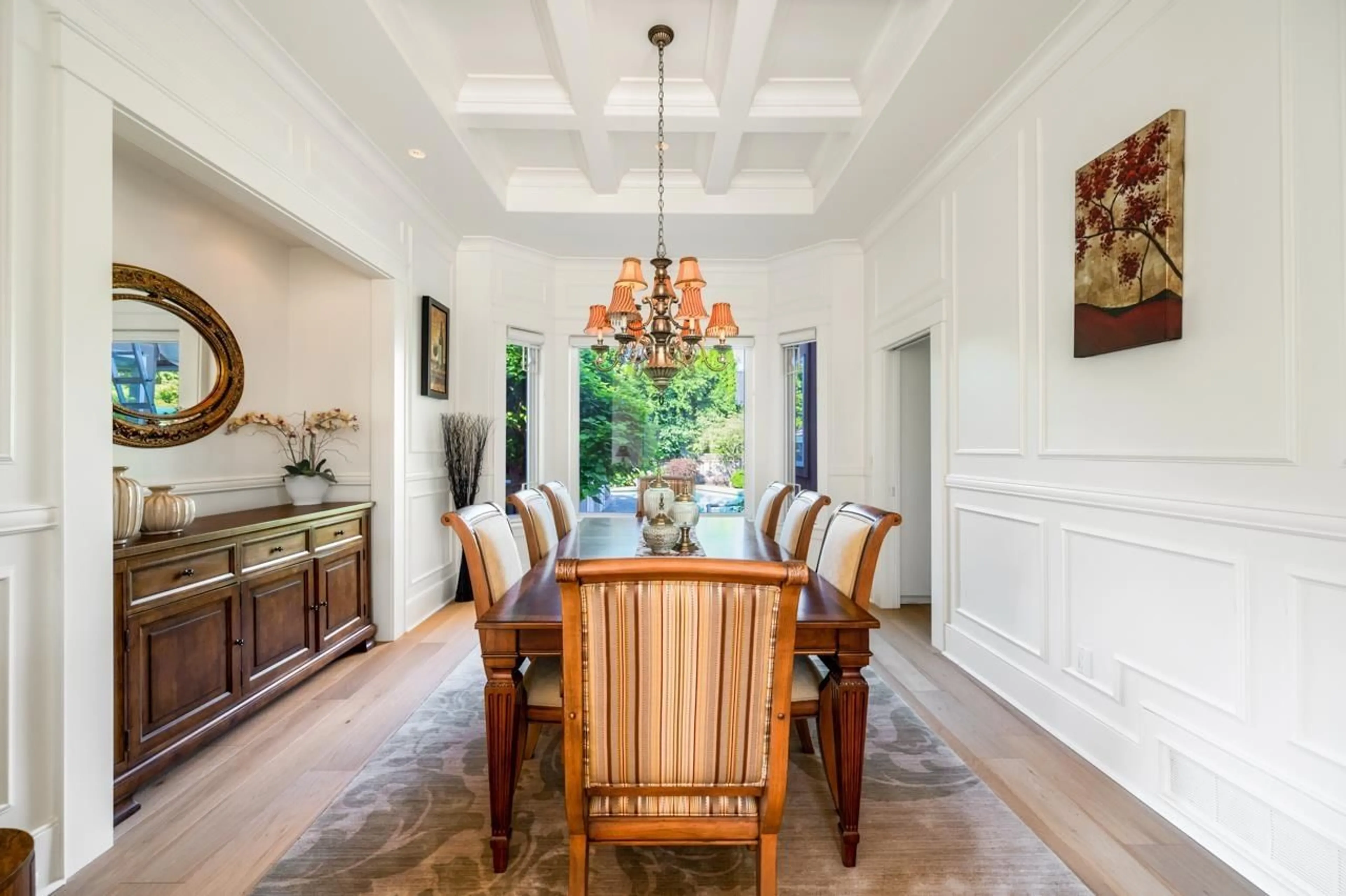 Dining room, ceramic/tile floor for 2111 138, Surrey British Columbia V4A9V6
