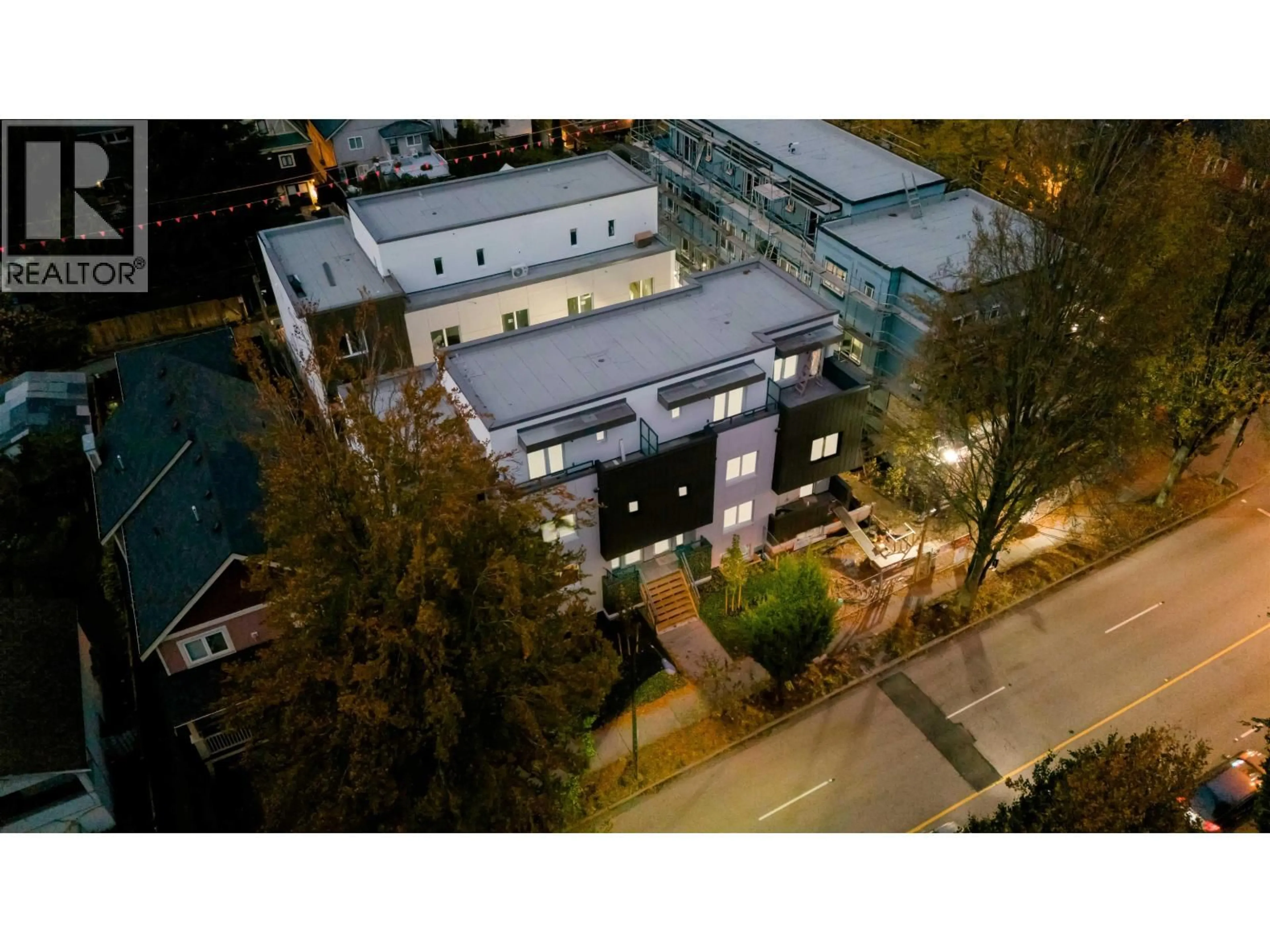 A pic from outside/outdoor area/front of a property/back of a property/a pic from drone, city buildings view from balcony for 2069 1ST AVENUE, Vancouver British Columbia V5N1B6