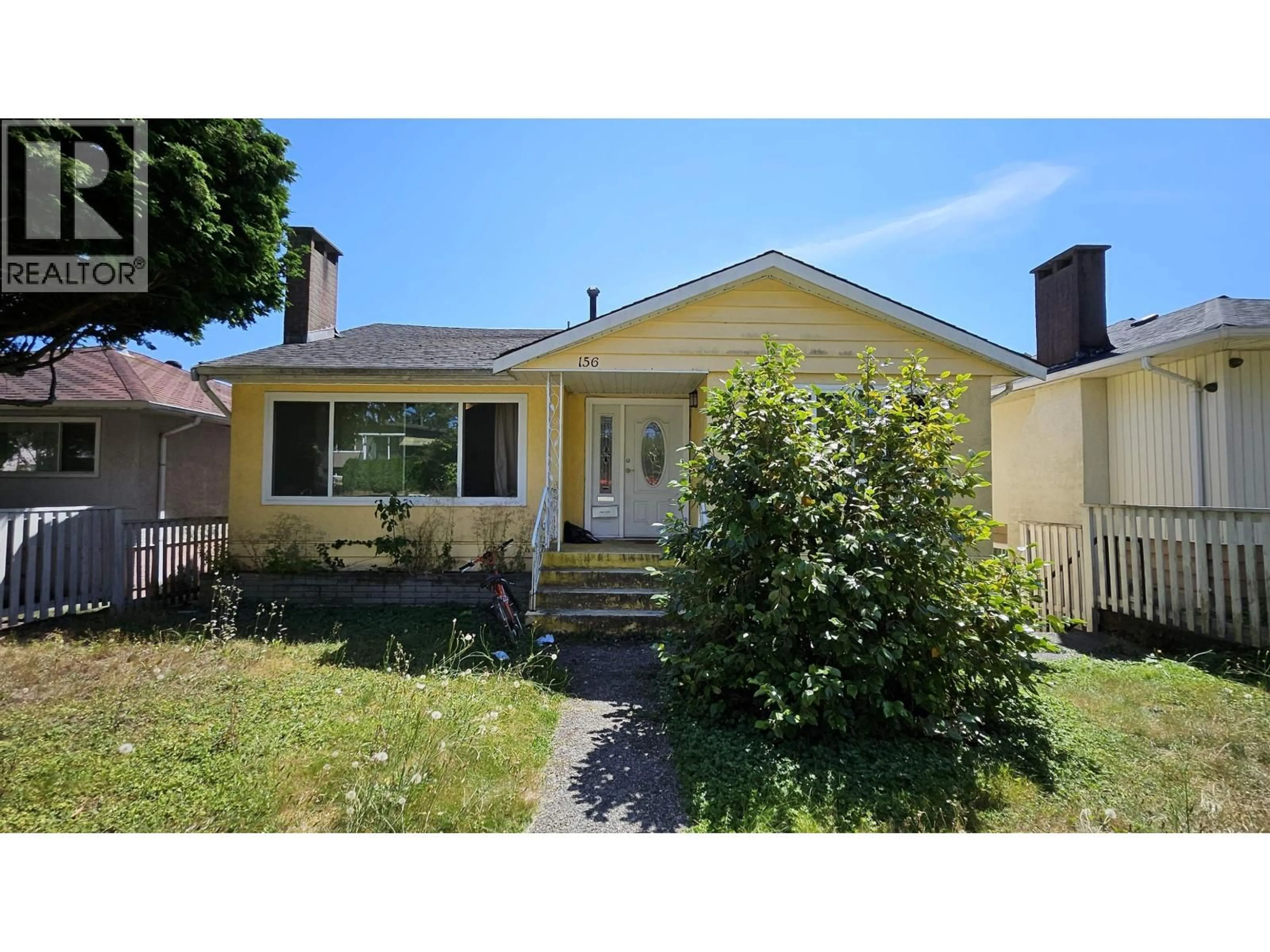 Home with vinyl exterior material, street for 156 62ND AVENUE, Vancouver British Columbia V5X2E1