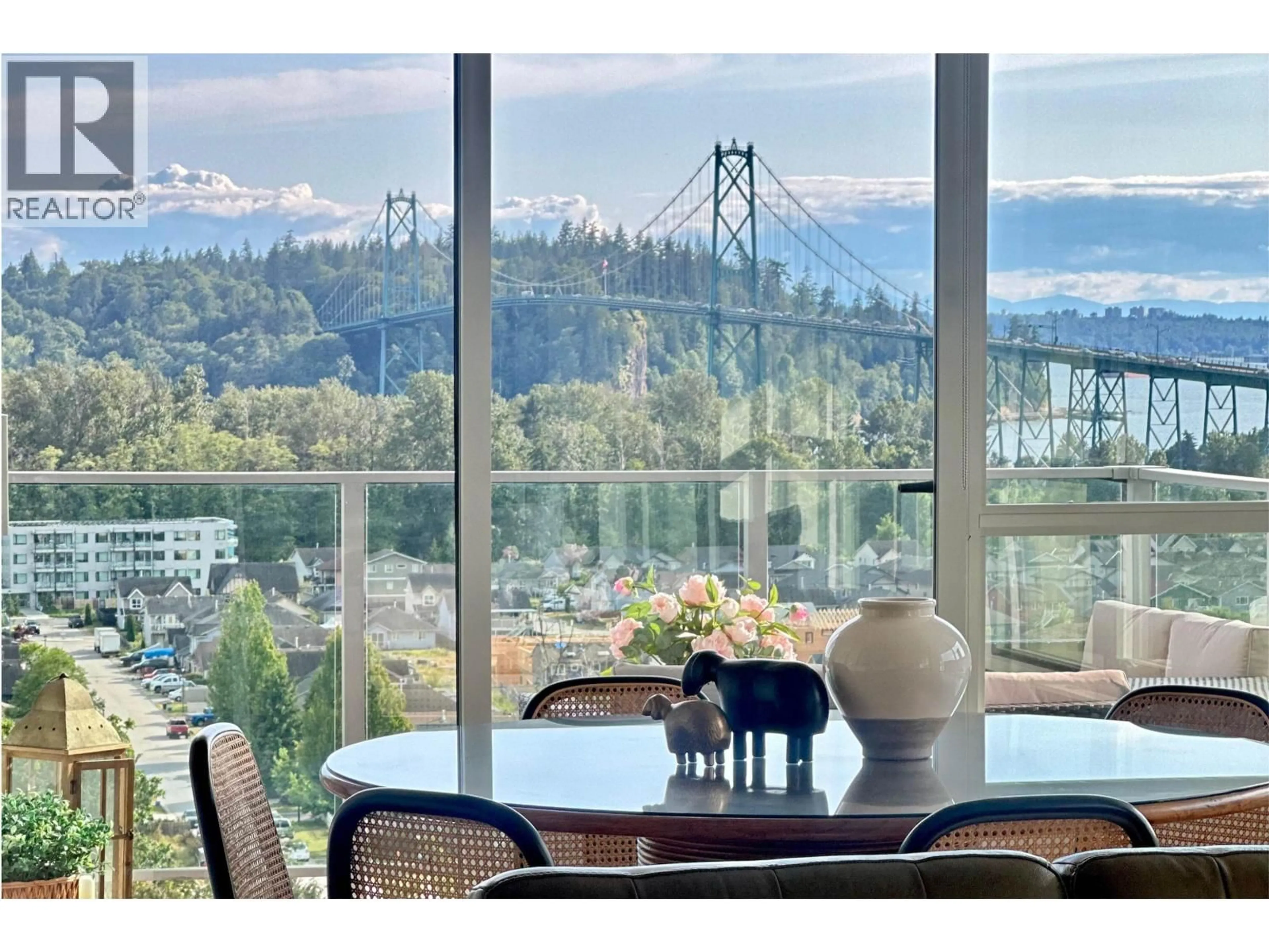 Dining room, wood/laminate floor for 1205 - 1632 LIONS GATE LANE, North Vancouver British Columbia V7P0E2