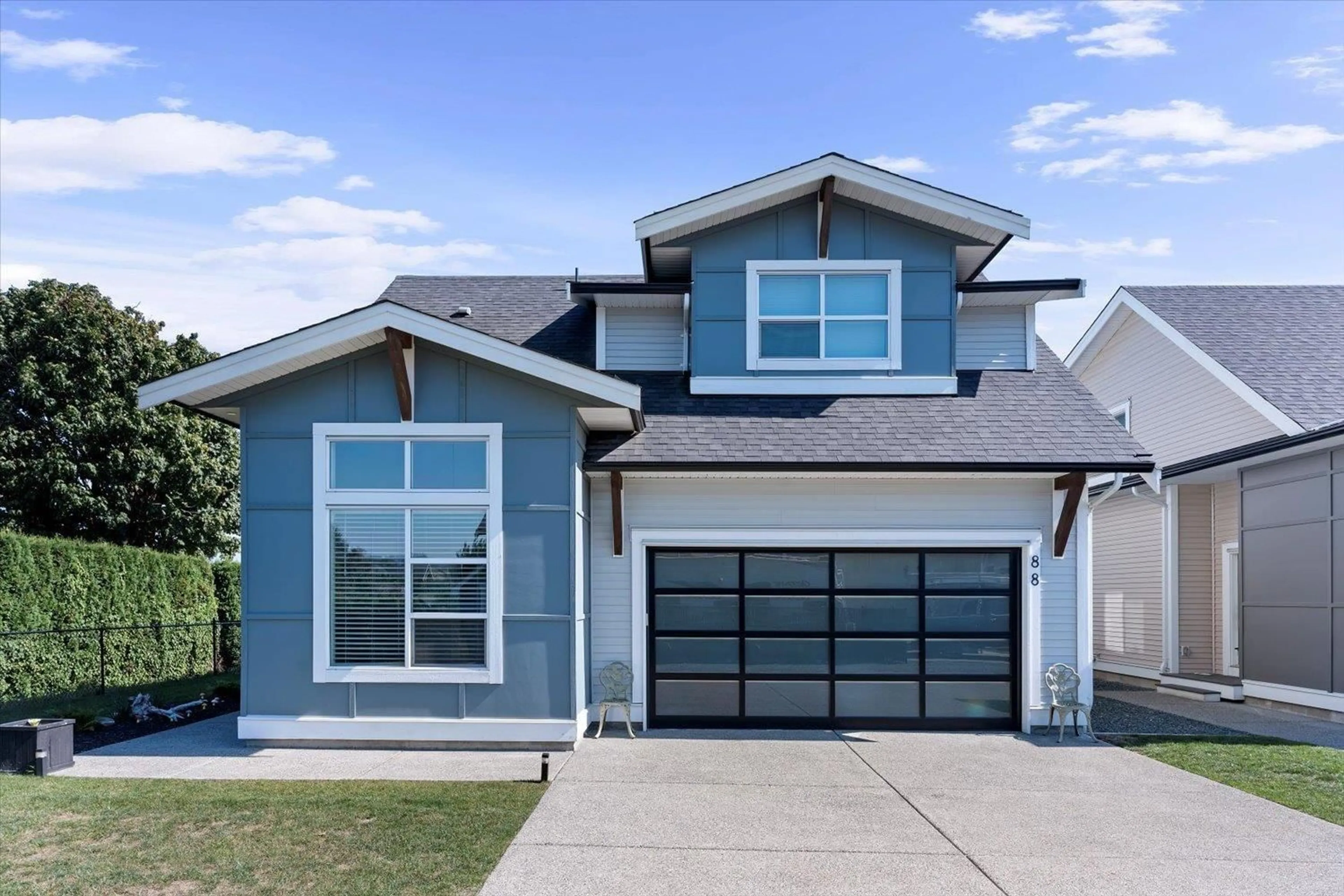 Home with vinyl exterior material, street for 88 - 46213 HAKWELES ROAD, Chilliwack British Columbia V4Z0C6