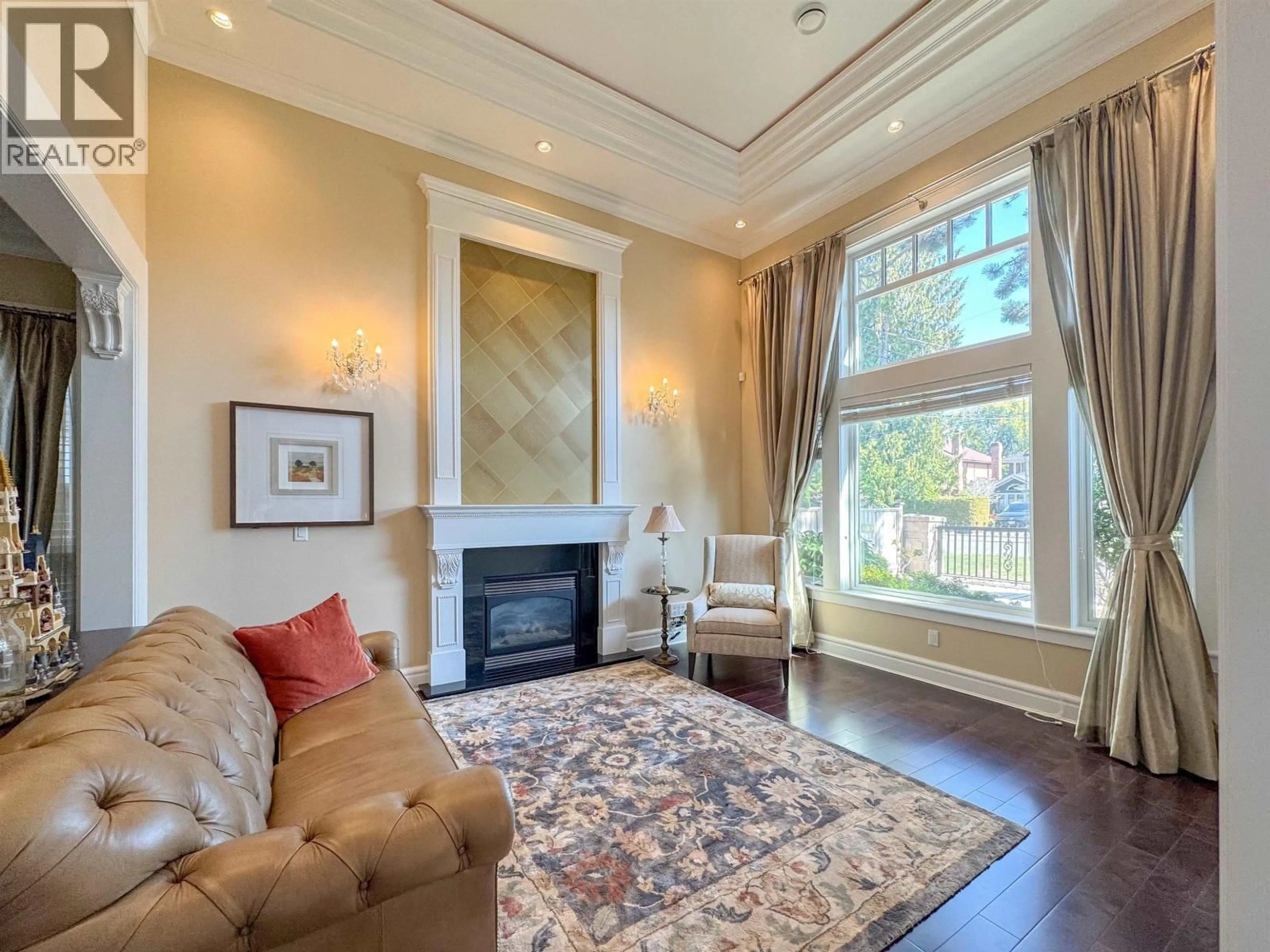 Living room with furniture, unknown for 5871 FORSYTH CRESCENT, Richmond British Columbia V7C2C2