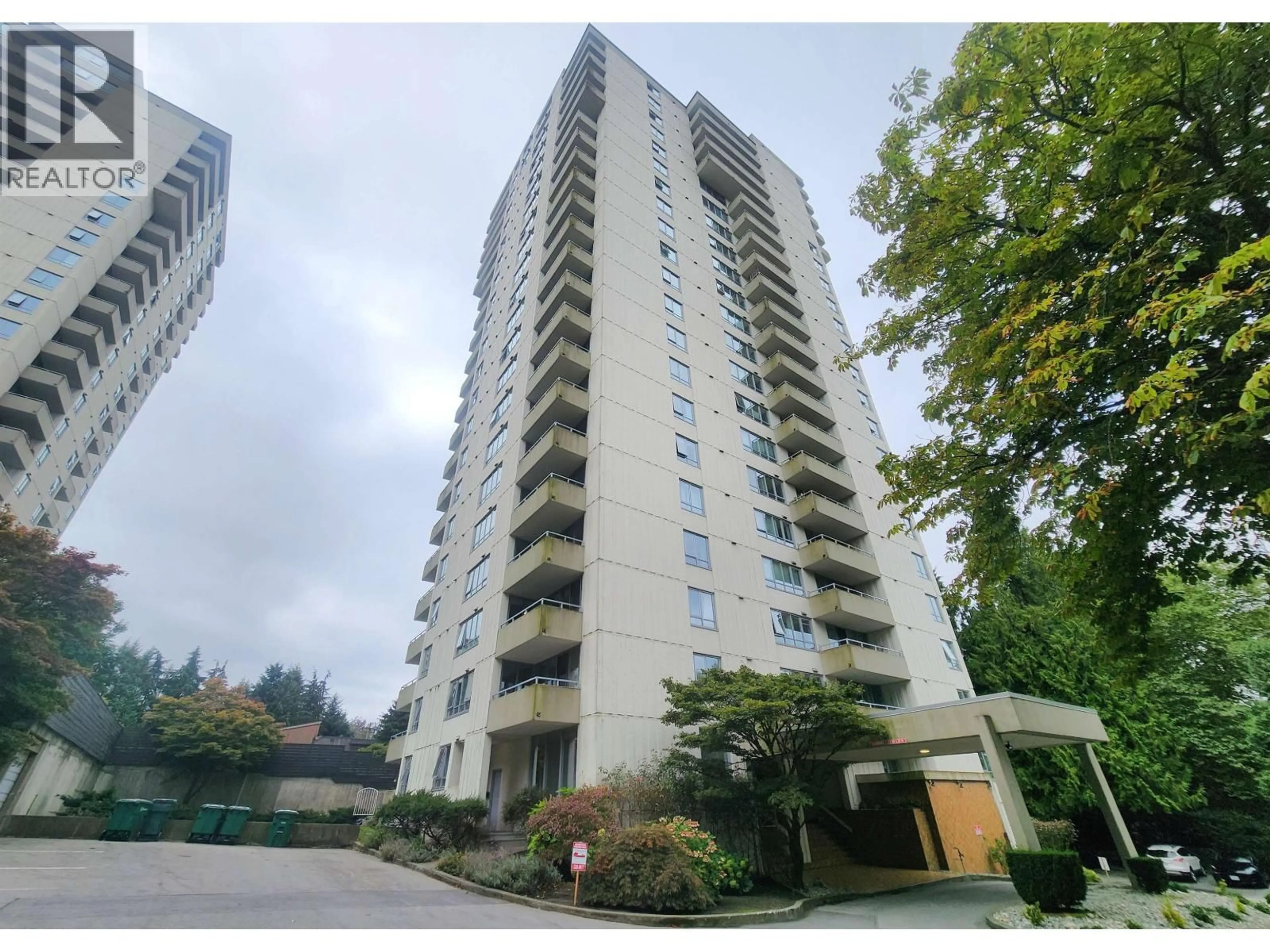 A pic from outside/outdoor area/front of a property/back of a property/a pic from drone, building for 1205 - 4160 SARDIS STREET, Burnaby British Columbia V5H1K2