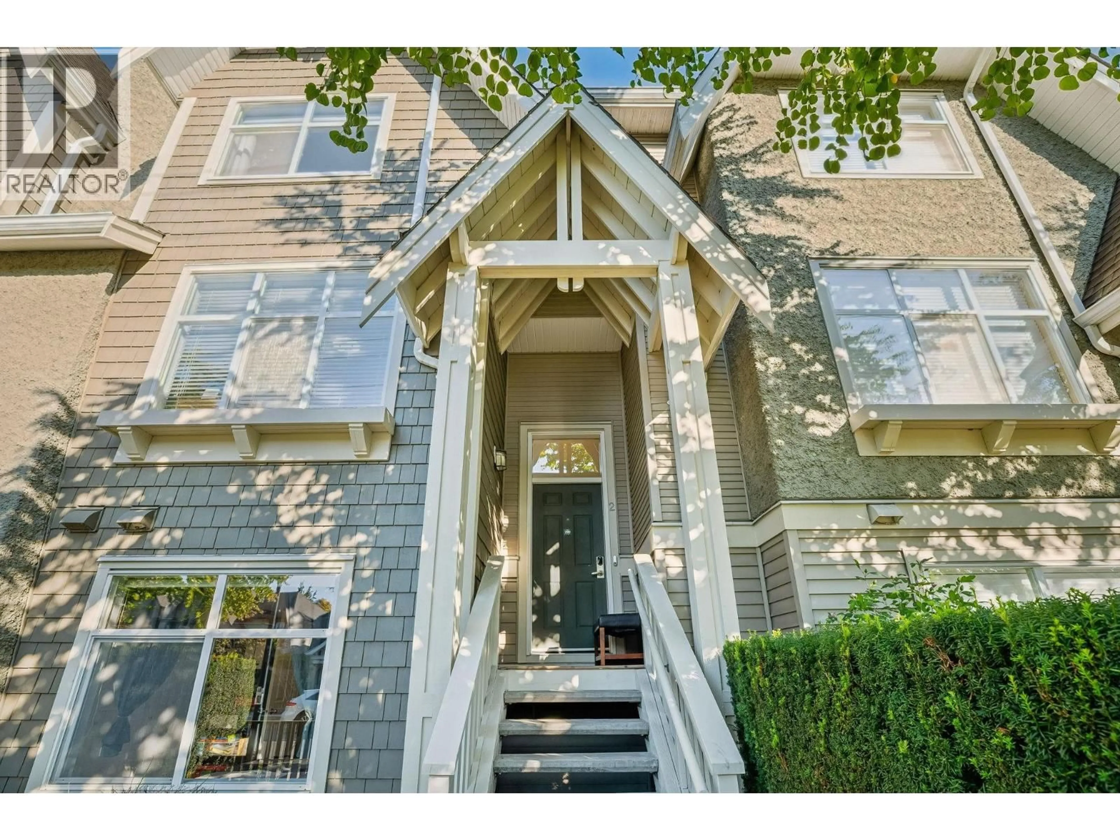 Indoor entryway for 2 - 7288 HEATHER STREET, Richmond British Columbia V6Y4L4