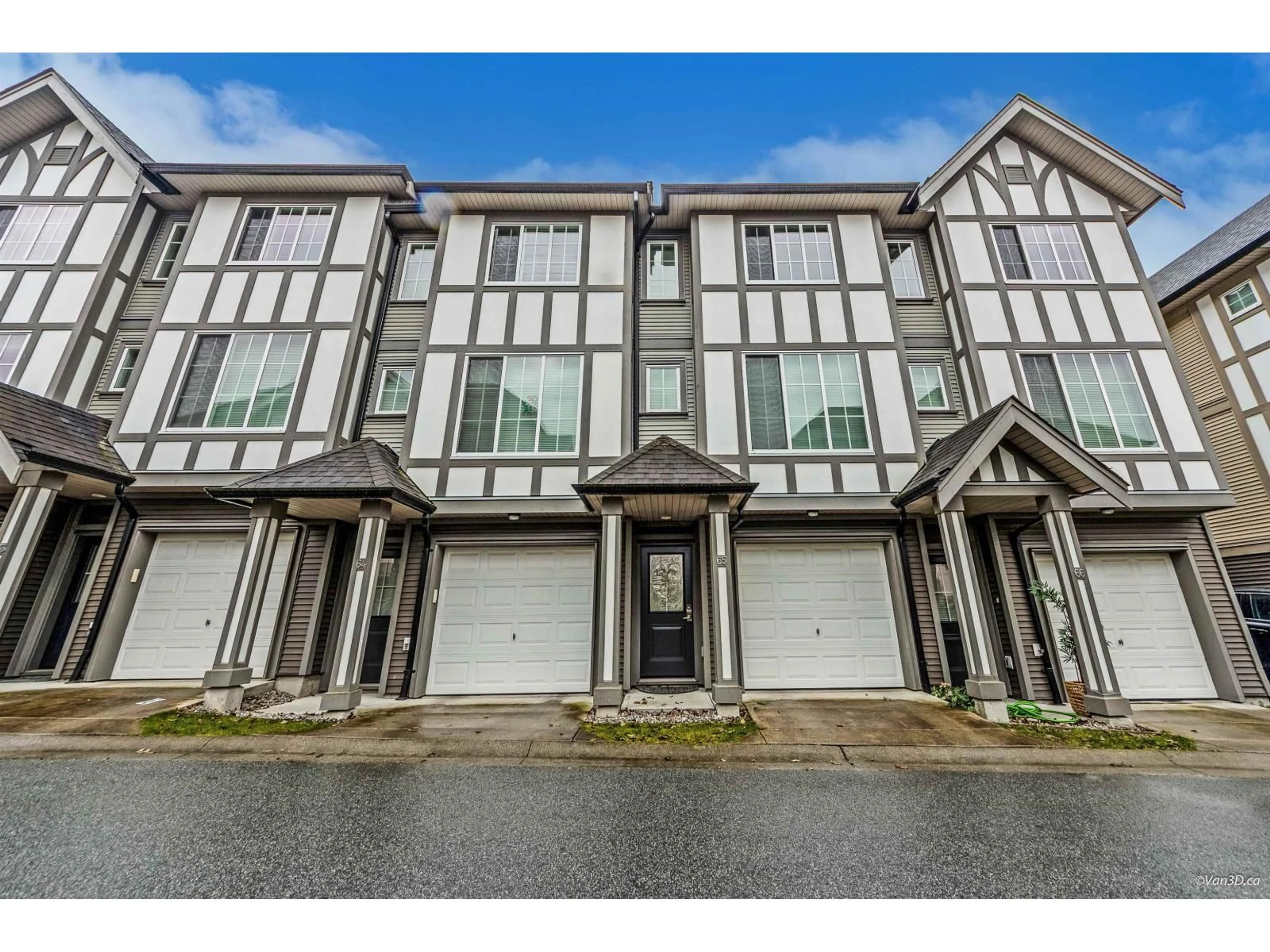 A pic from outside/outdoor area/front of a property/back of a property/a pic from drone, street for 65 - 30989 WESTRIDGE, Abbotsford British Columbia V2T0E7