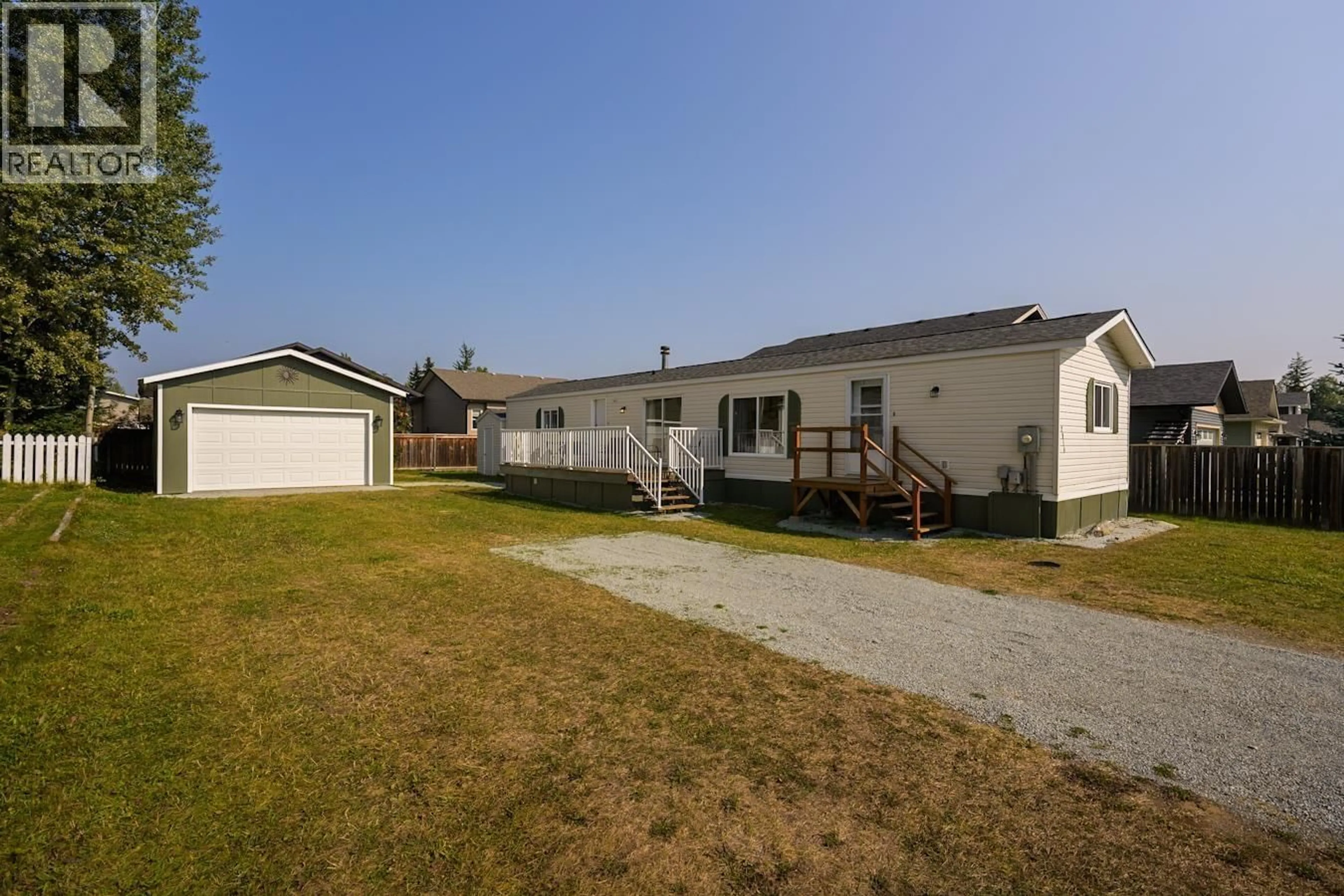 A pic from outside/outdoor area/front of a property/back of a property/a pic from drone, unknown for 2914 GREENFOREST CRESCENT, Prince George British Columbia V2K5B5
