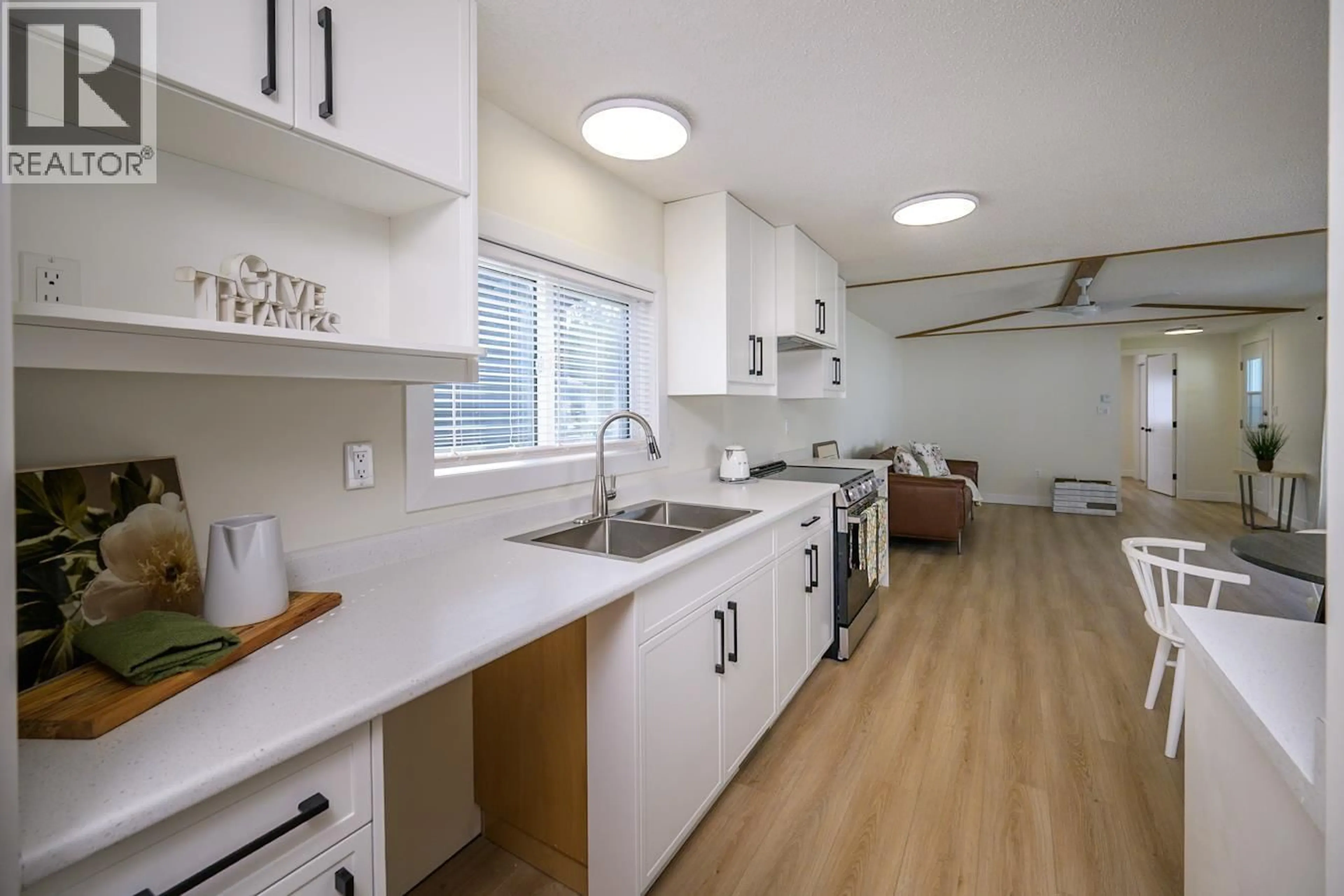 Standard kitchen, unknown for 2914 GREENFOREST CRESCENT, Prince George British Columbia V2K5B5