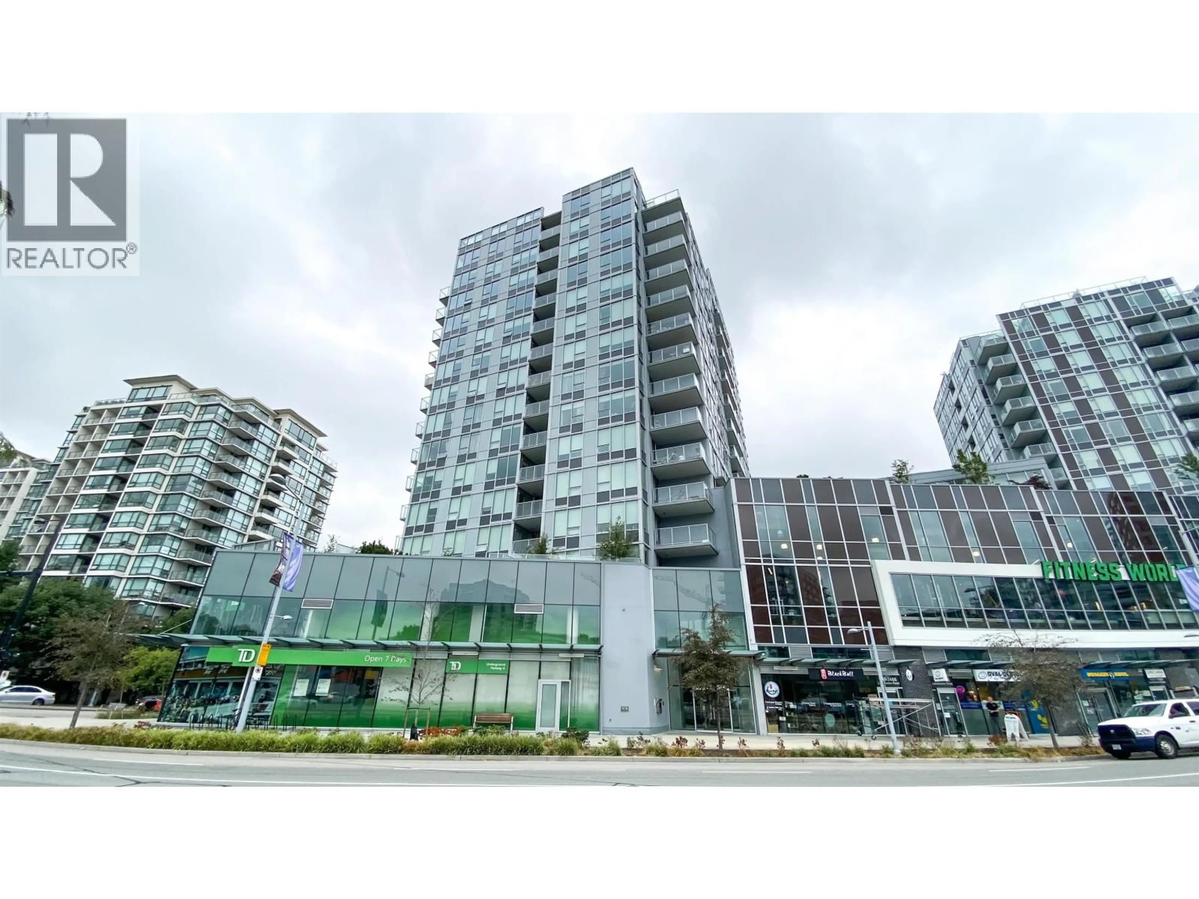 Indoor foyer for 1706 - 7488 LANSDOWNE ROAD, Richmond British Columbia V7C0B9