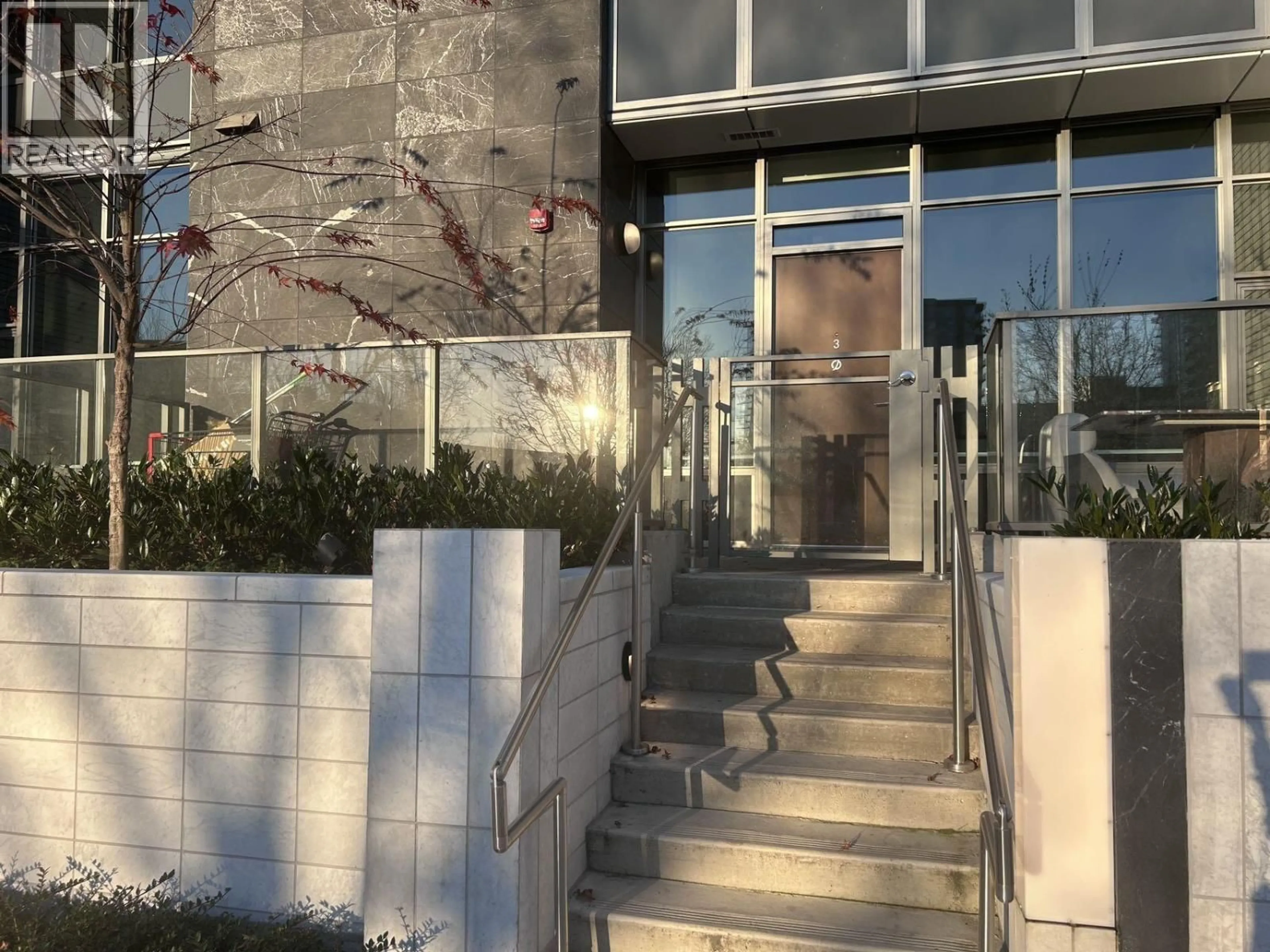Indoor foyer for TH-03 - 8555 CAPSTAN WAY, Richmond British Columbia V6X0W1