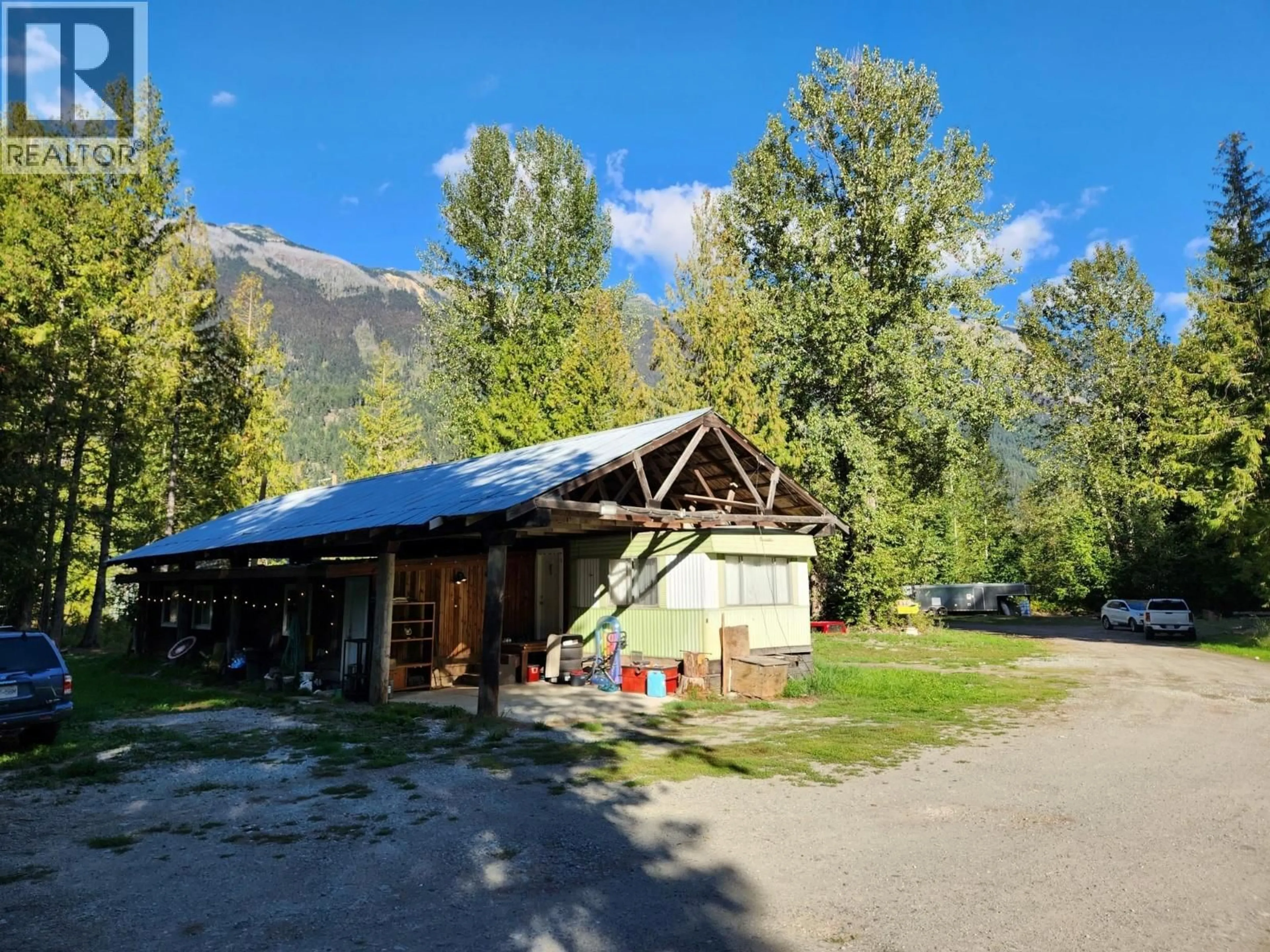 A pic from outside/outdoor area/front of a property/back of a property/a pic from drone, mountain view for 9304 UPPER LILLOOET RIVER FSR, Pemberton British Columbia V0N2L2