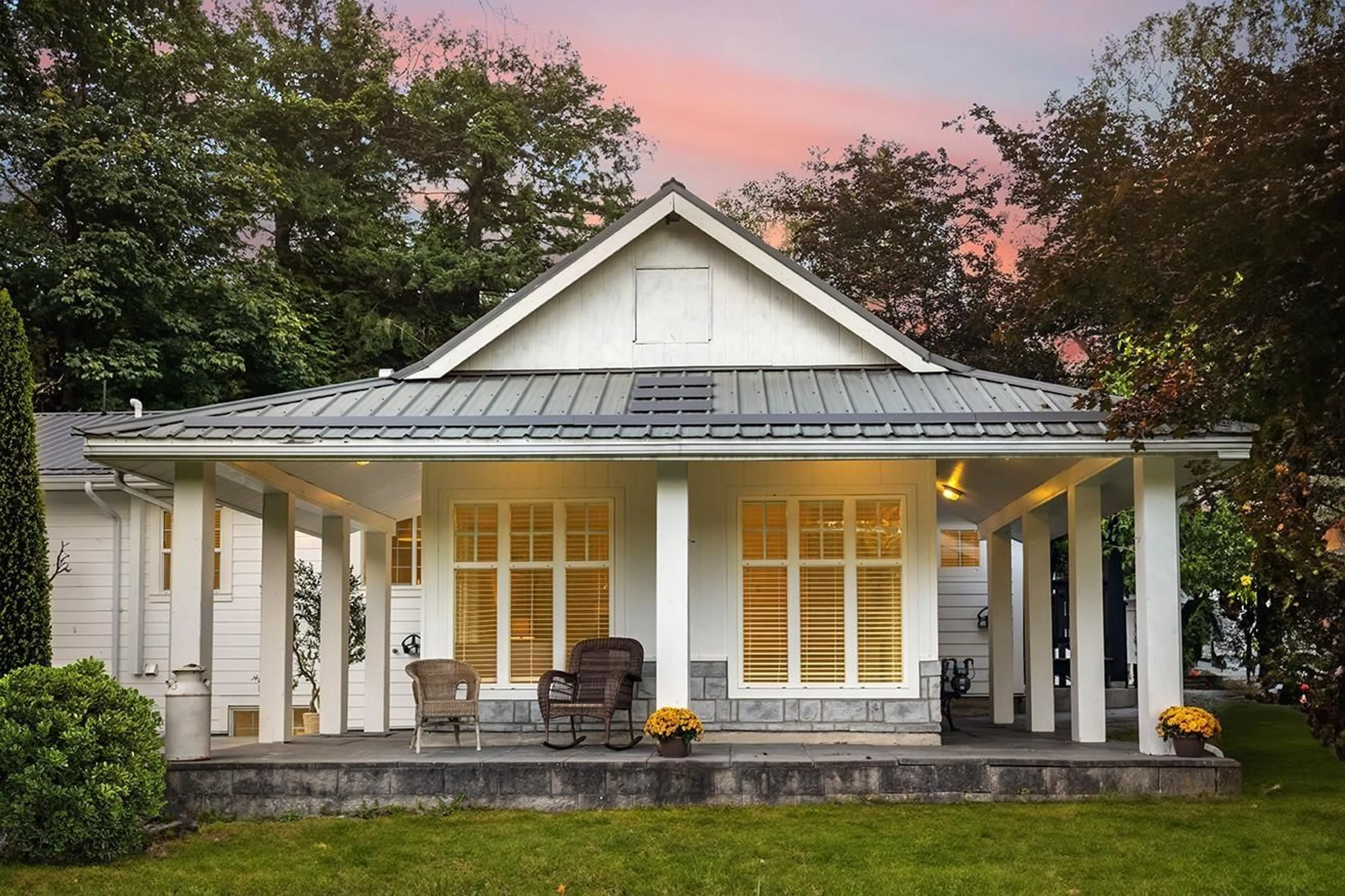 Home with vinyl exterior material, building for 34520 TIMBERCOVE, Mission British Columbia V2V0B5