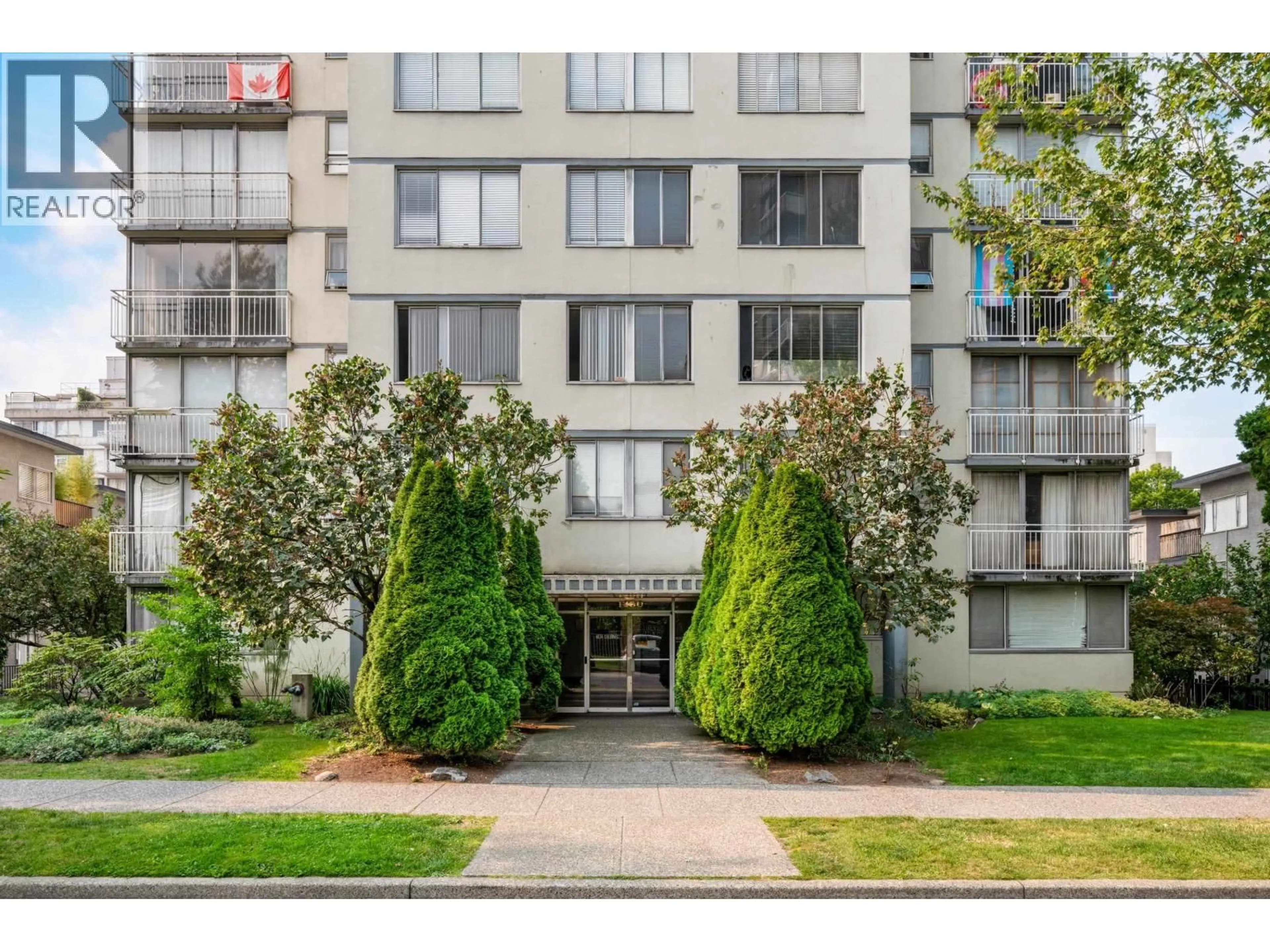 Indoor foyer for 906 - 1250 BURNABY STREET, Vancouver British Columbia V6E1P5