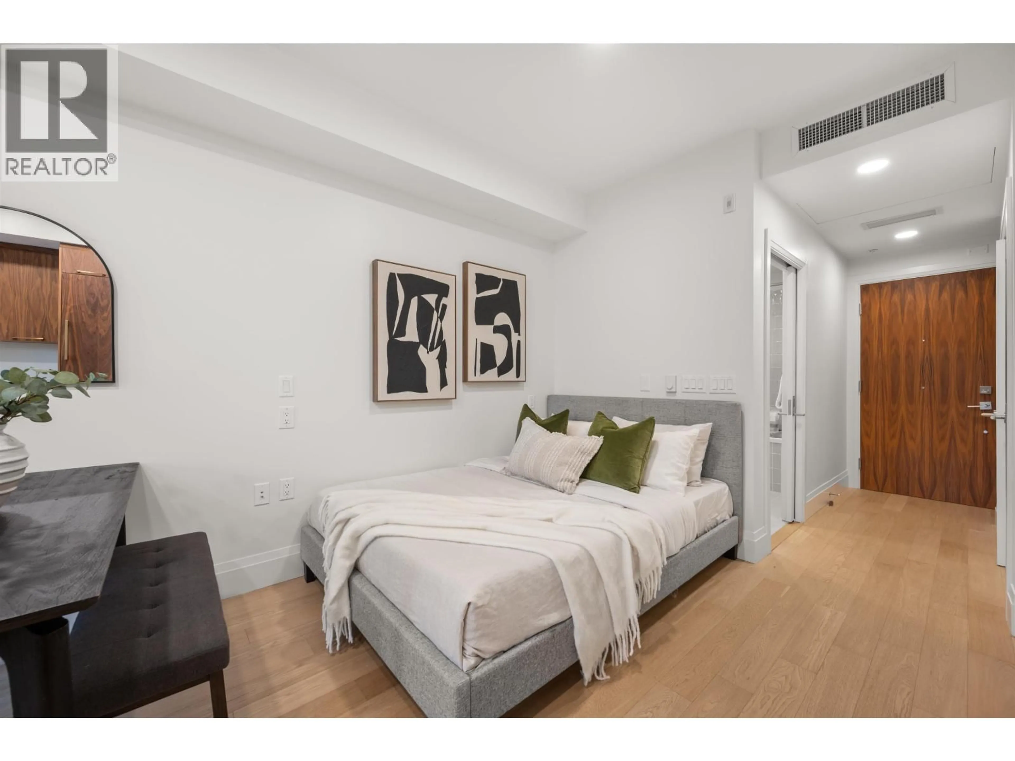 Bedroom with bed, unknown for 111 - 2550 GARDEN DRIVE, Vancouver British Columbia V5N4X6