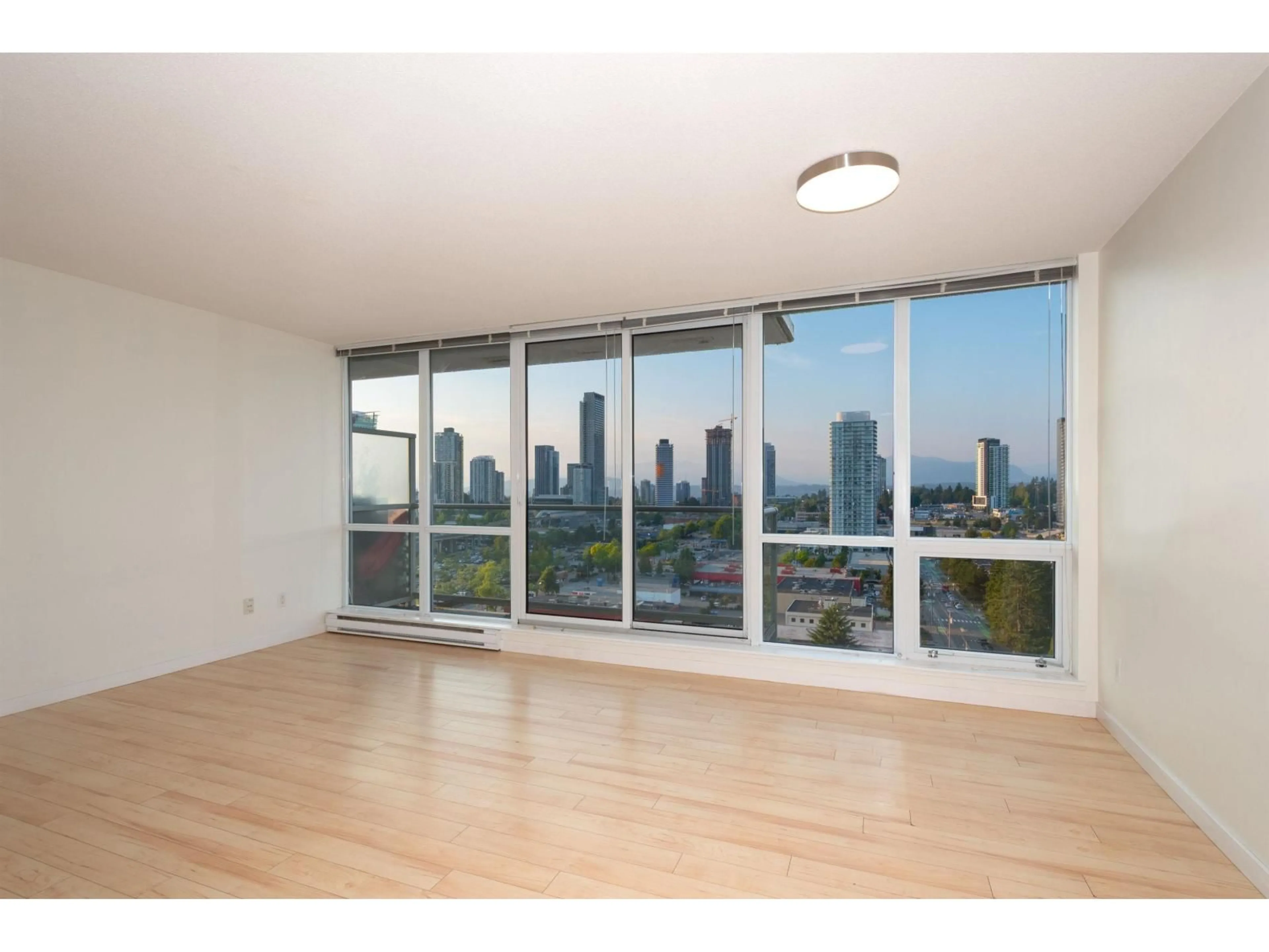A pic of a room for 1606 - 13688 100, Surrey British Columbia V3T0G5