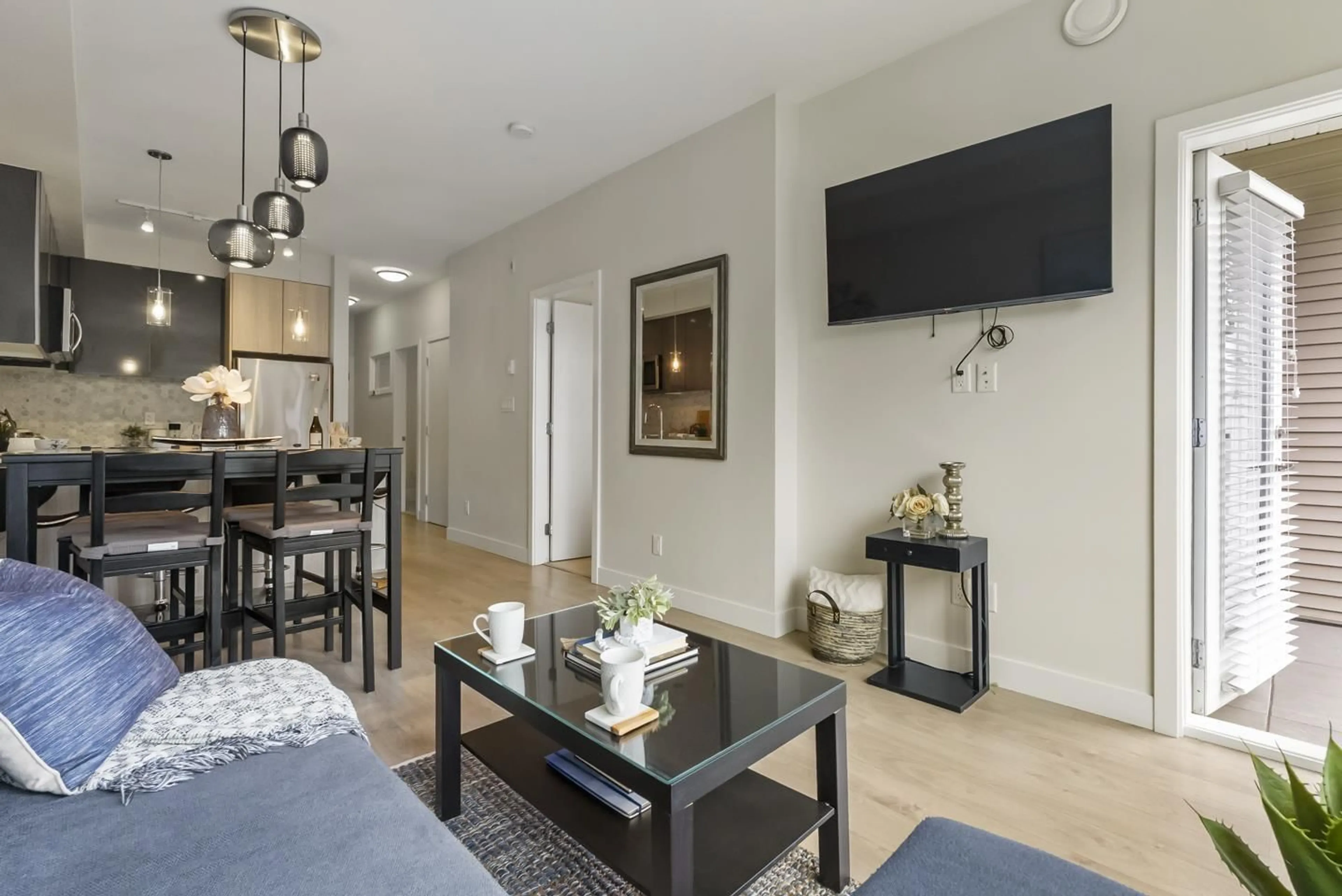 Living room with furniture, unknown for 105 - 6438 195A, Surrey British Columbia V4N6R5
