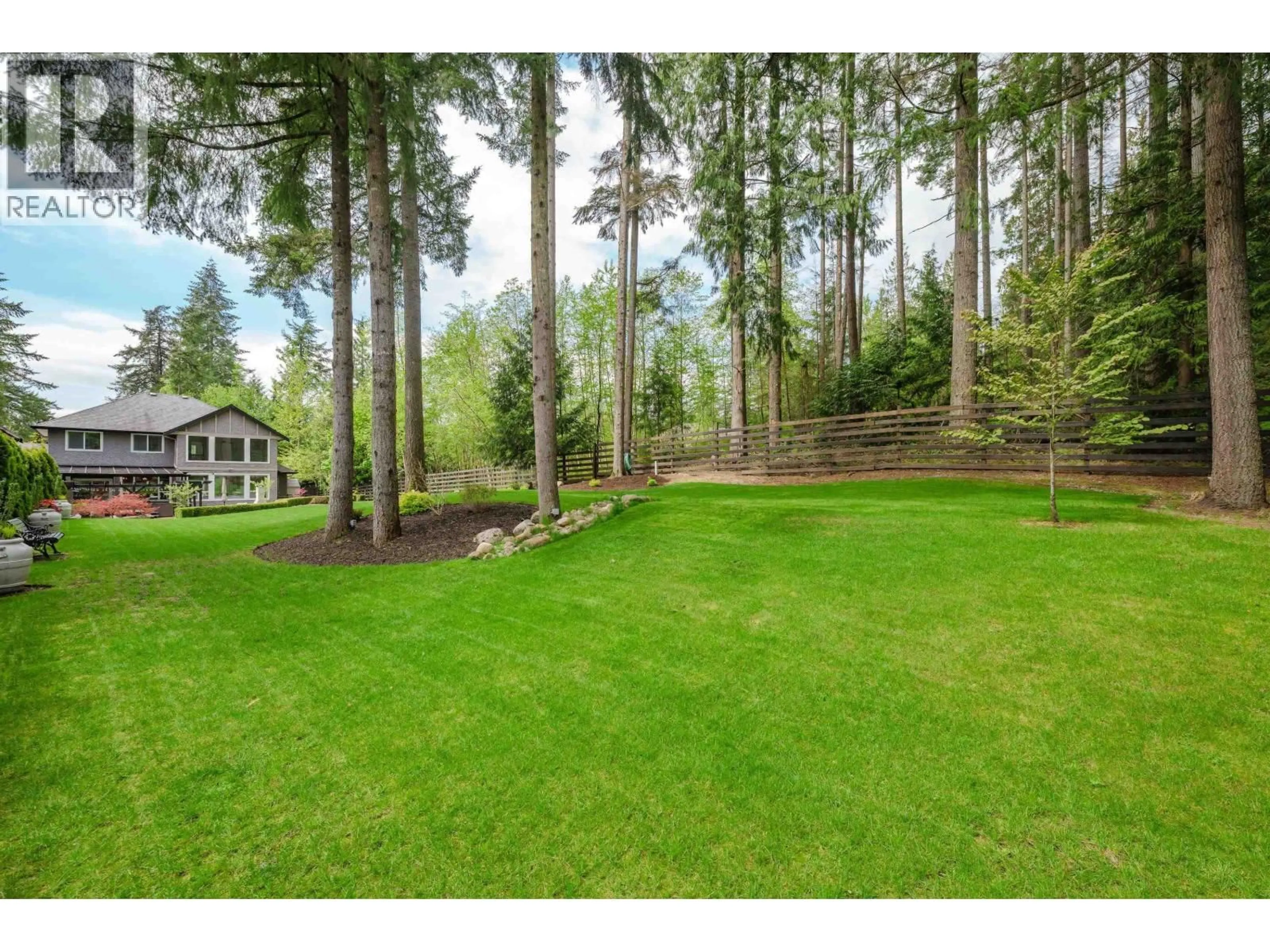 A pic from outside/outdoor area/front of a property/back of a property/a pic from drone, forest/trees view for 7 ALDER WAY, Anmore British Columbia V3H4Y5