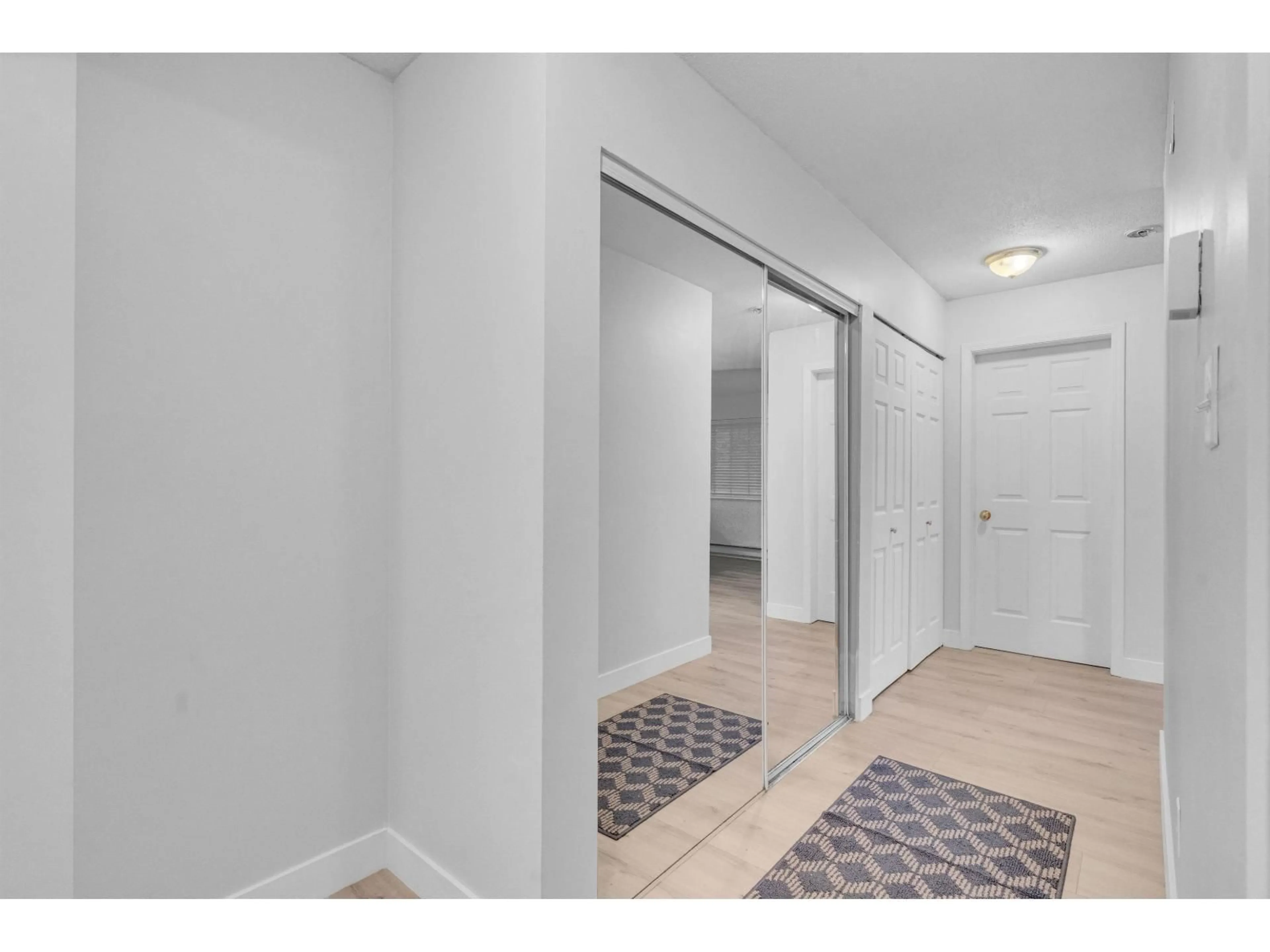 Unknown for 111 - 12101 80, Surrey British Columbia V3W5V6