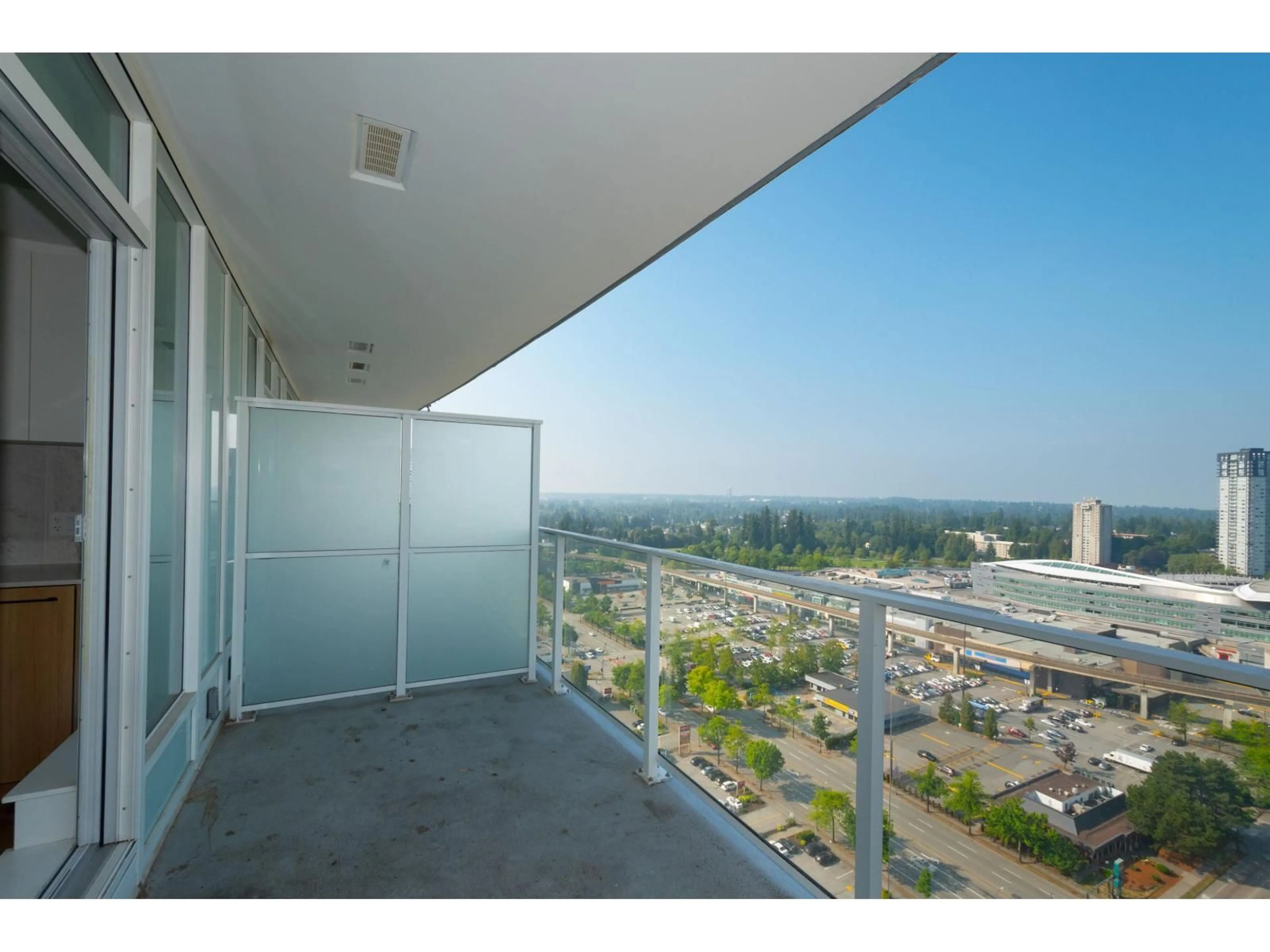 Balcony in the apartment, unknown for 2509 - 13685 102, Surrey British Columbia V3T1N7