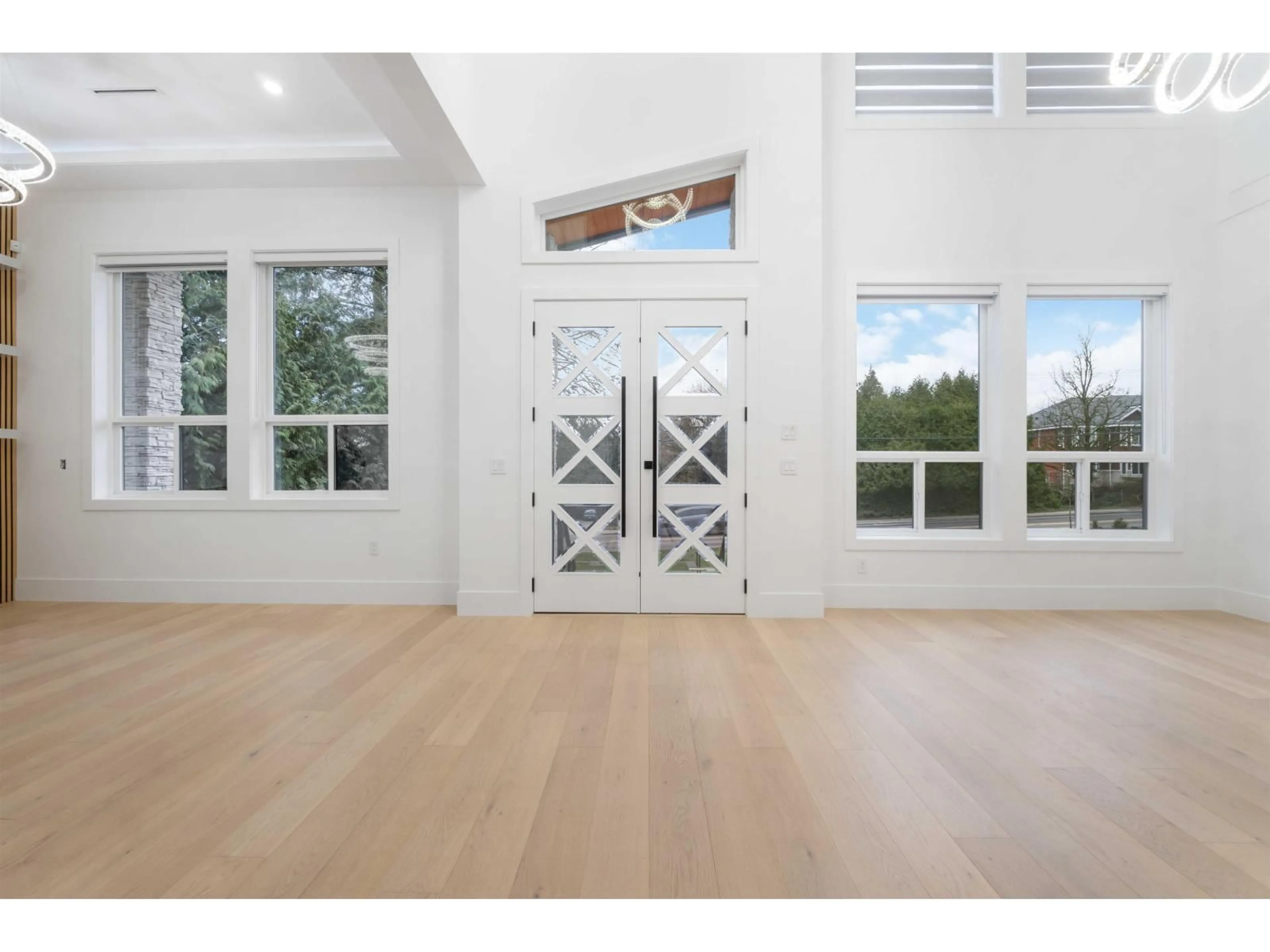 Indoor entryway for 5468 184, Surrey British Columbia V3S1E1