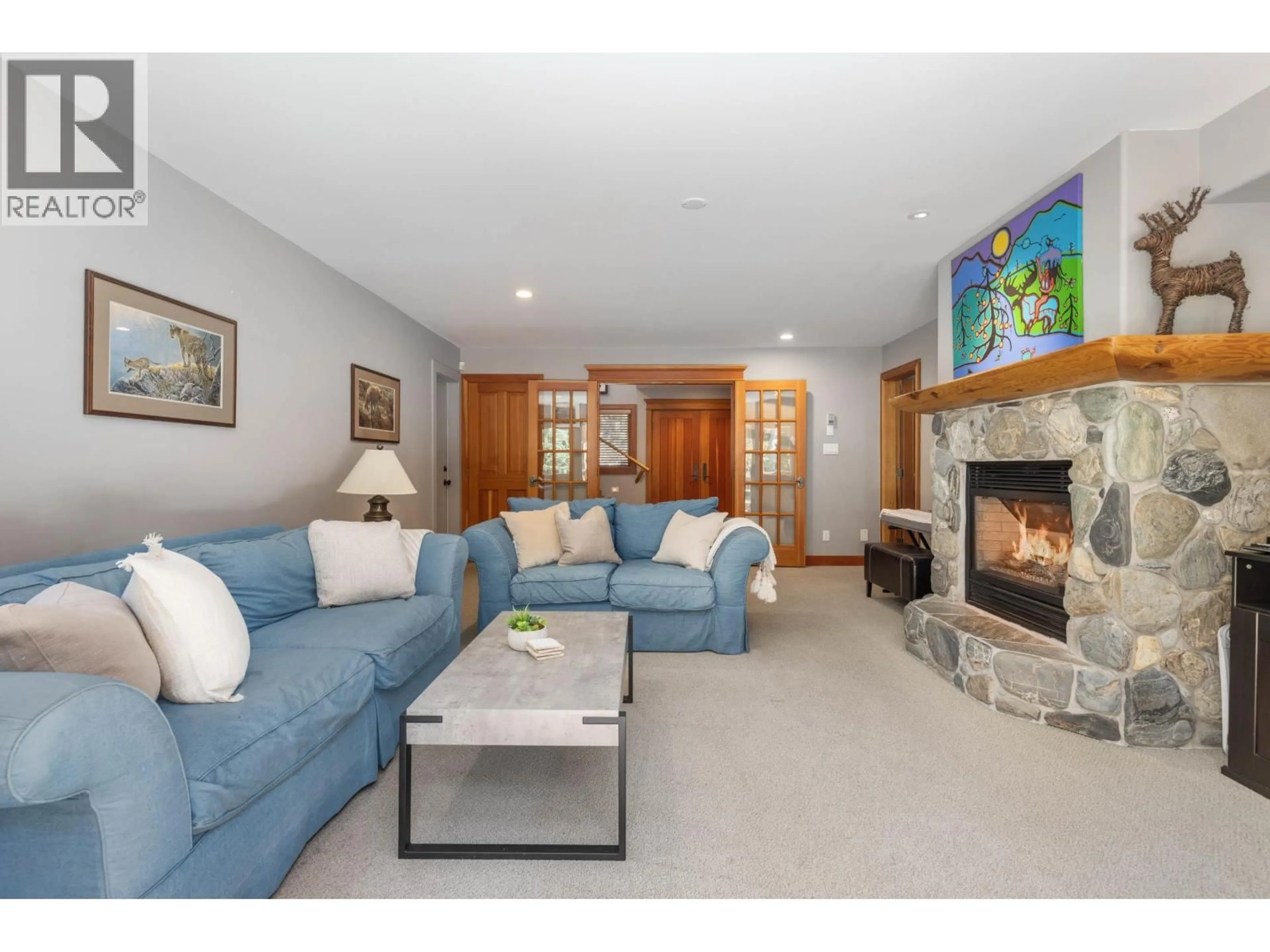Living room with furniture, unknown for 6487 BALSAM WAY, Whistler British Columbia V8E0C5