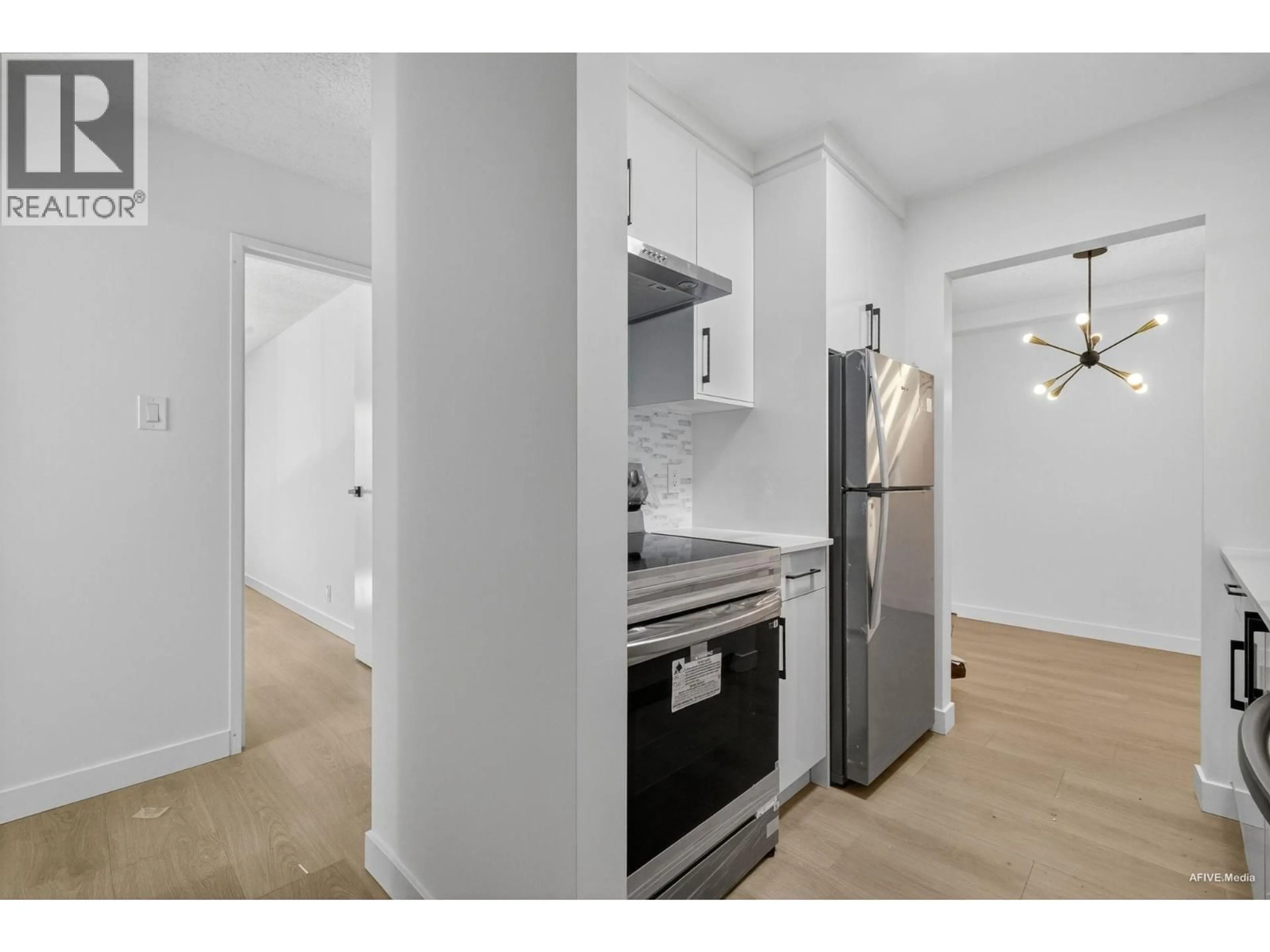 Standard kitchen, unknown for 121 - 8511 ACKROYD ROAD, Richmond British Columbia V6X3E7
