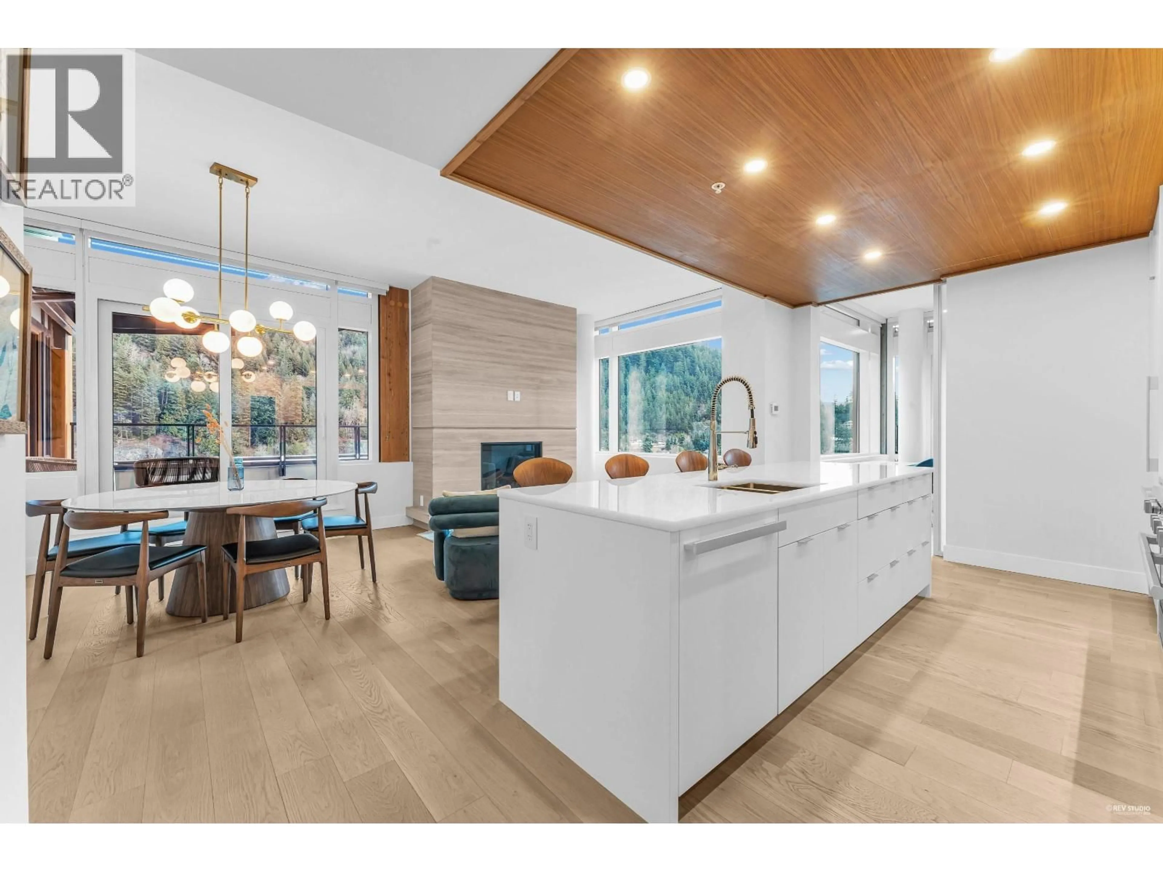 Open concept kitchen, unknown for 1002 - 6707 NELSON AVENUE, West Vancouver British Columbia V7W0A4