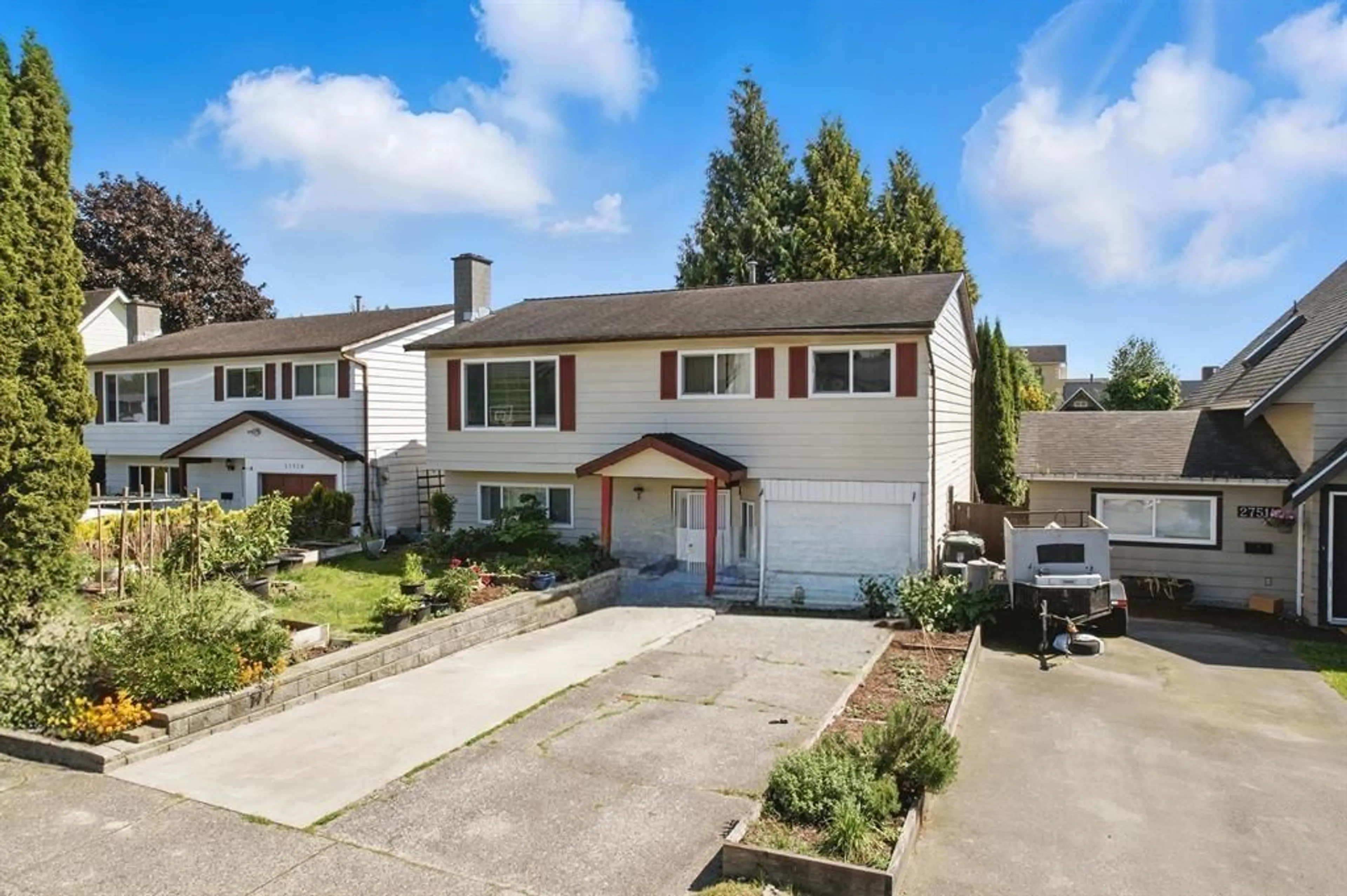 Home with vinyl exterior material, street for 27522 31A, Langley British Columbia V4W3L2