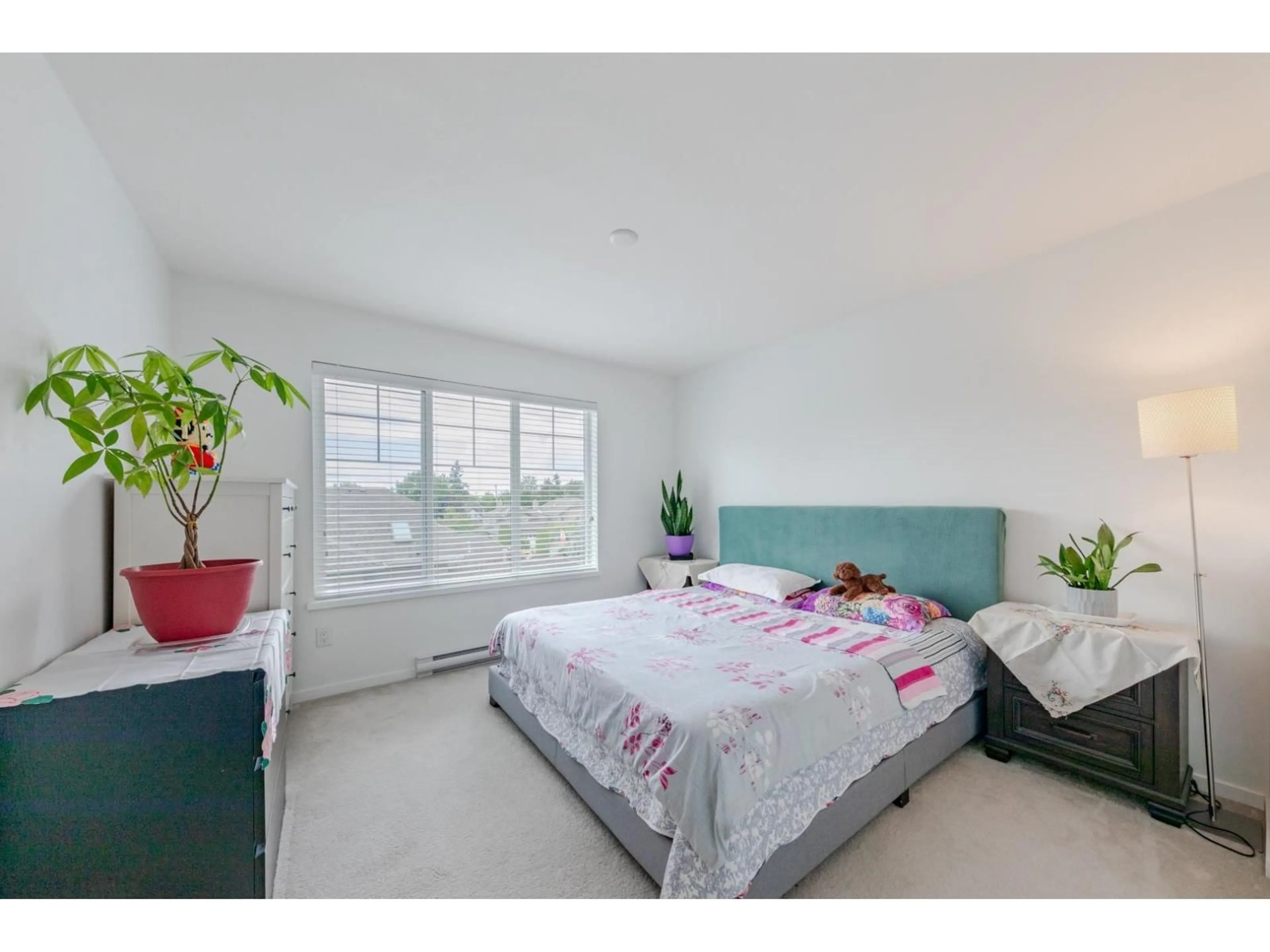 Bedroom with bed, unknown for 28 - 16337 15, Surrey British Columbia V4A0C3