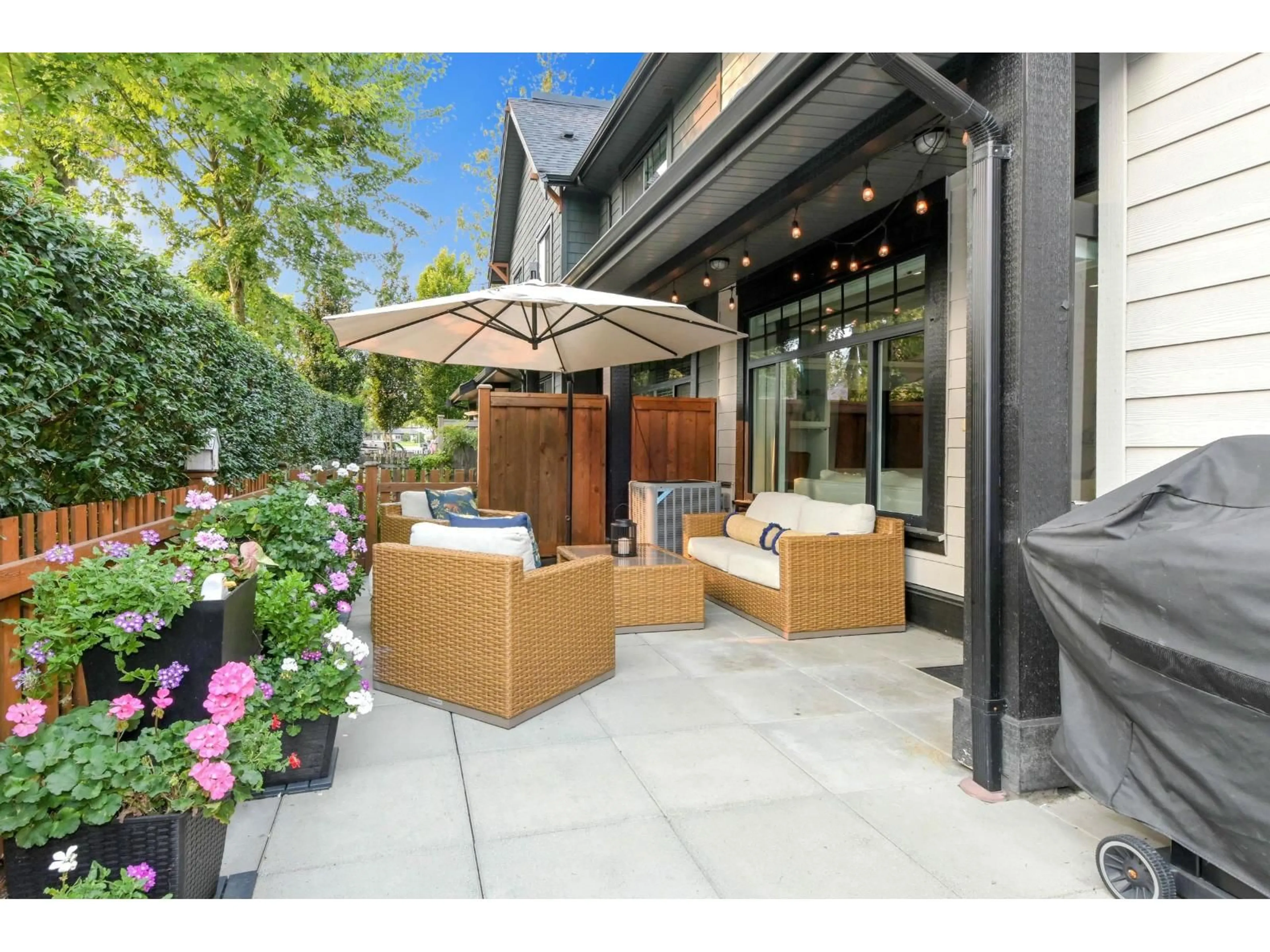 Patio, street for 18 - 8425 VENTURE, Surrey British Columbia V4N6S5