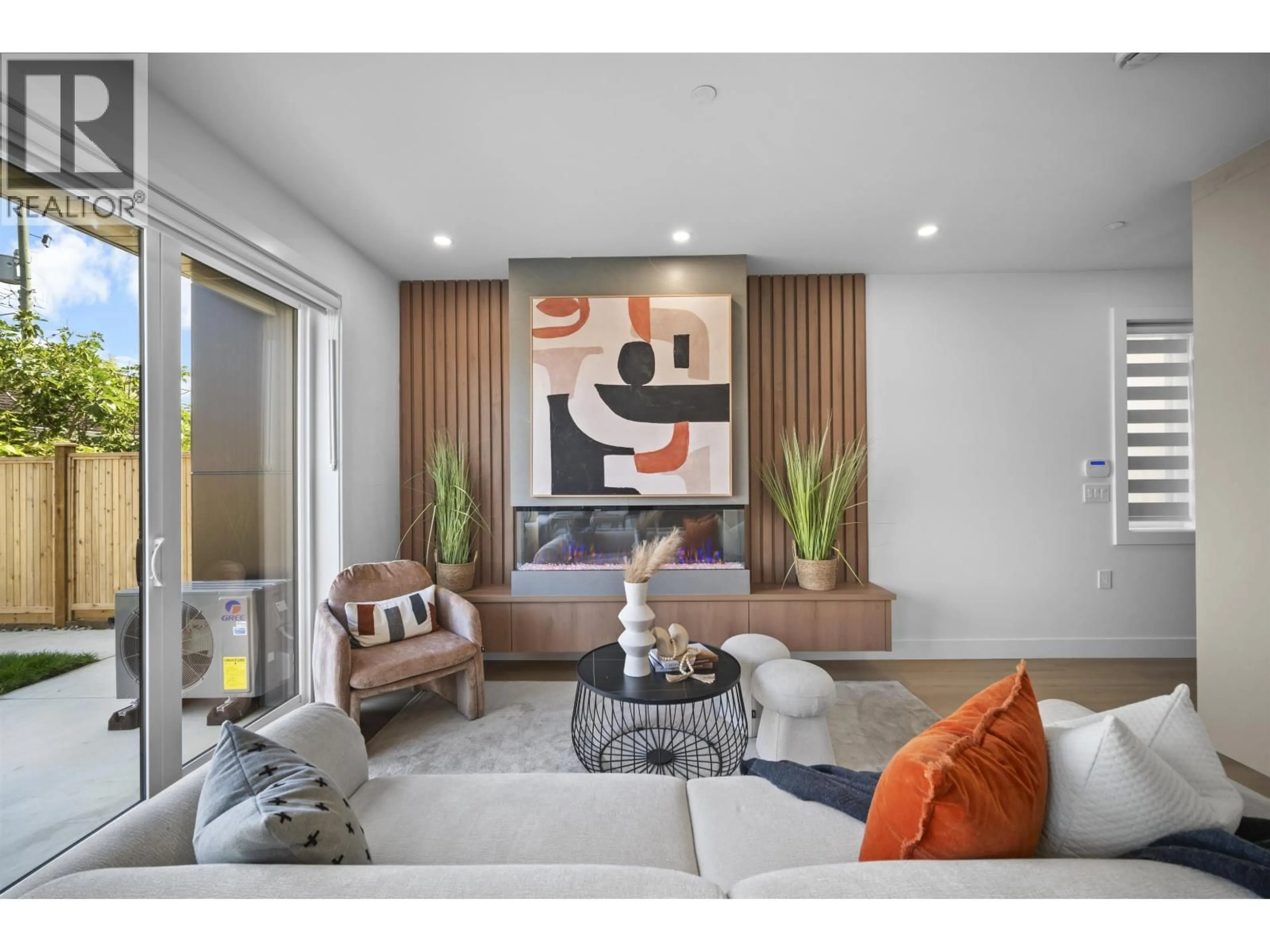 Living room with furniture, unknown for 2 - 3563 25TH AVENUE, Vancouver British Columbia V5R1K3