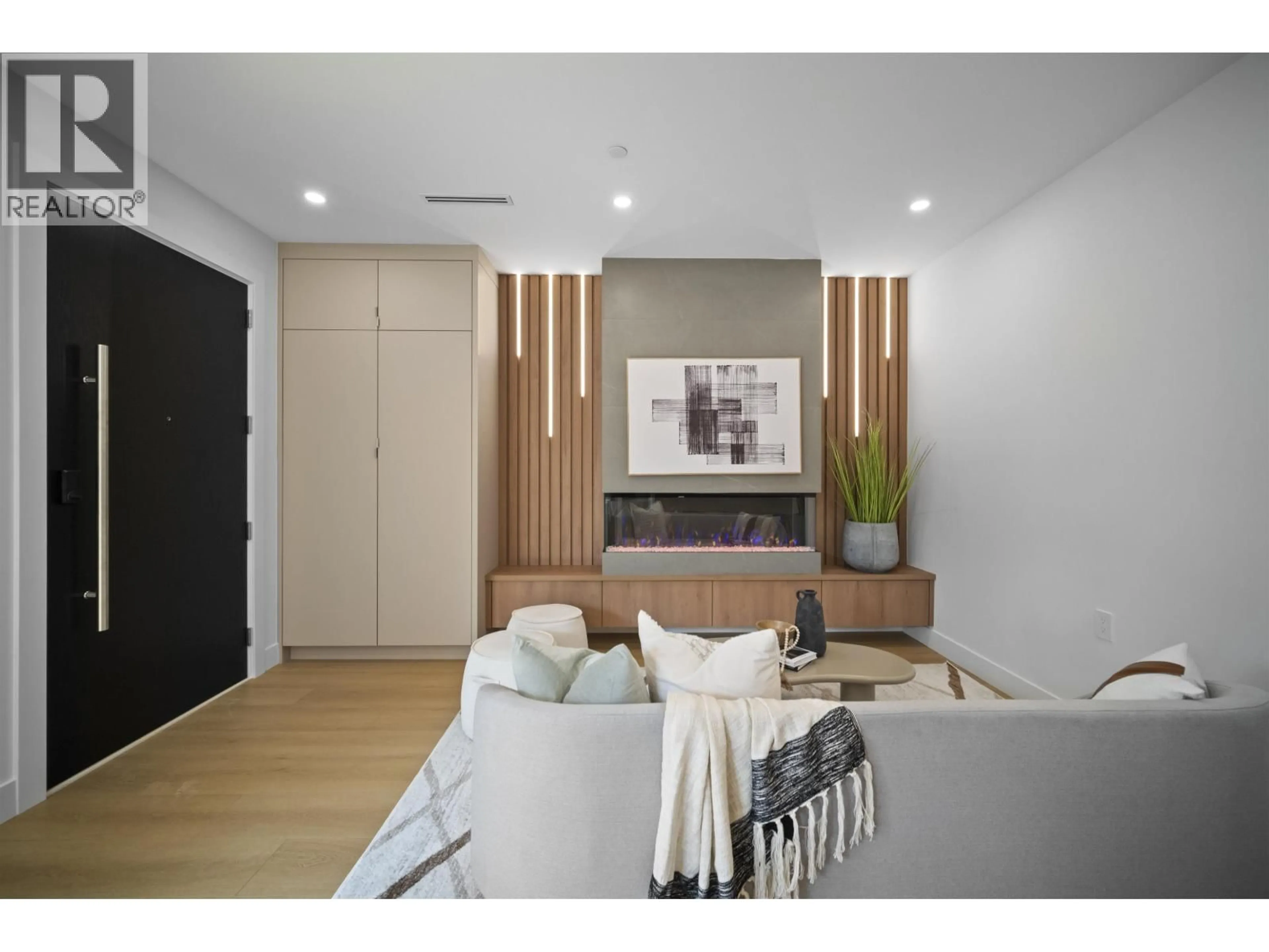 Unknown for 1 - 3563 25TH AVENUE, Vancouver British Columbia V5R1K3