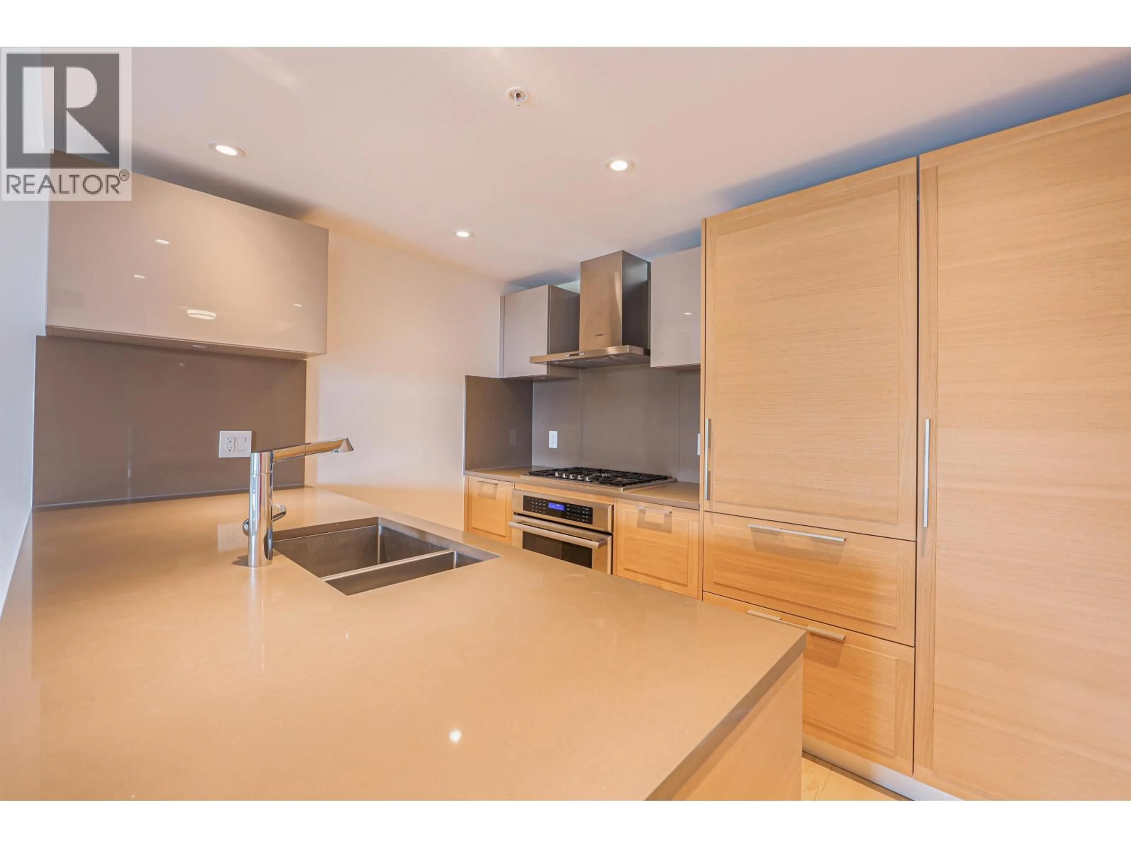 Standard kitchen, unknown for 310 - 1561 57 AVENUE, Vancouver British Columbia V6P0H5