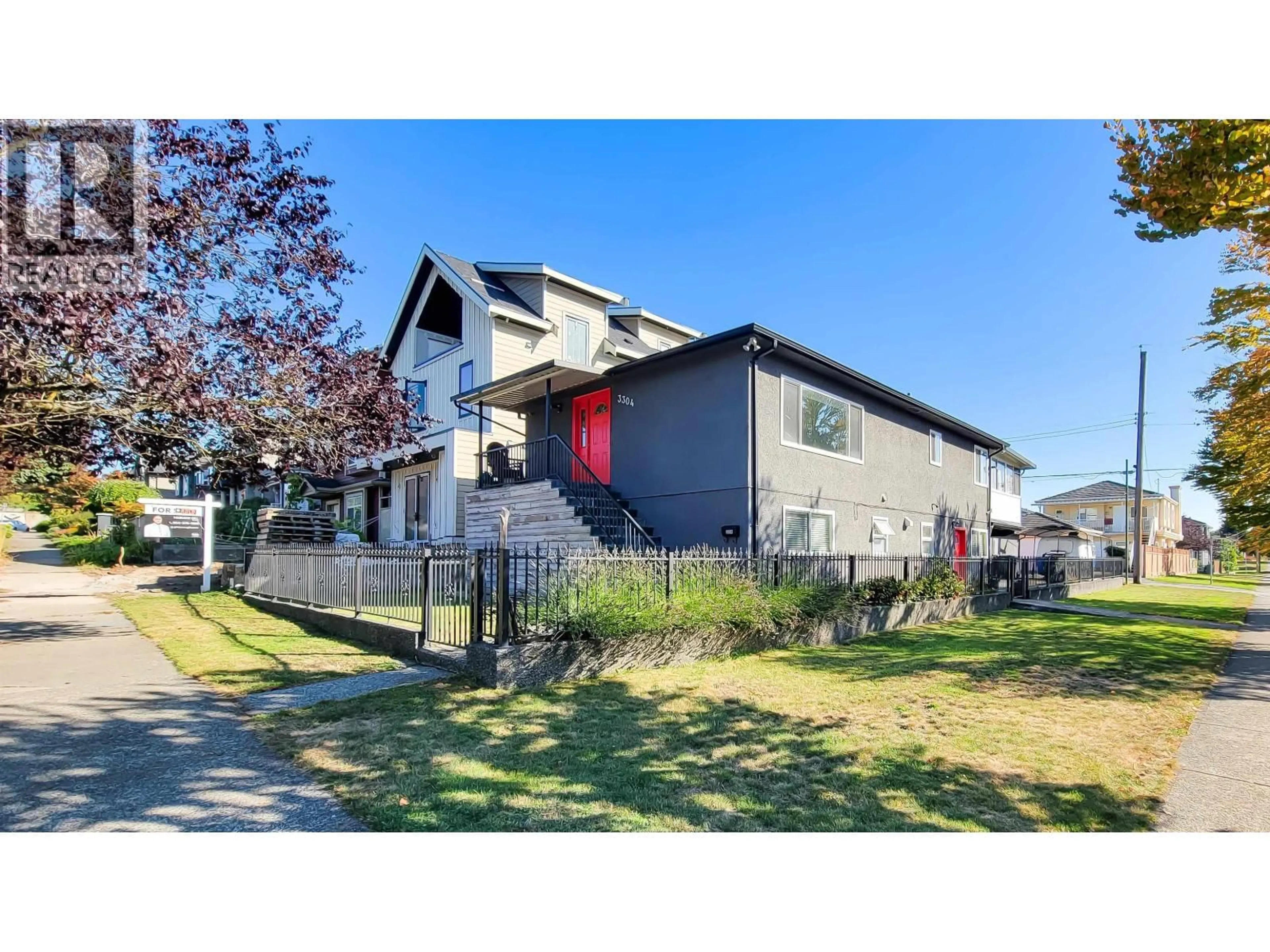 Home with vinyl exterior material, street for 3304 VENABLES STREET, Vancouver British Columbia V5K2S8