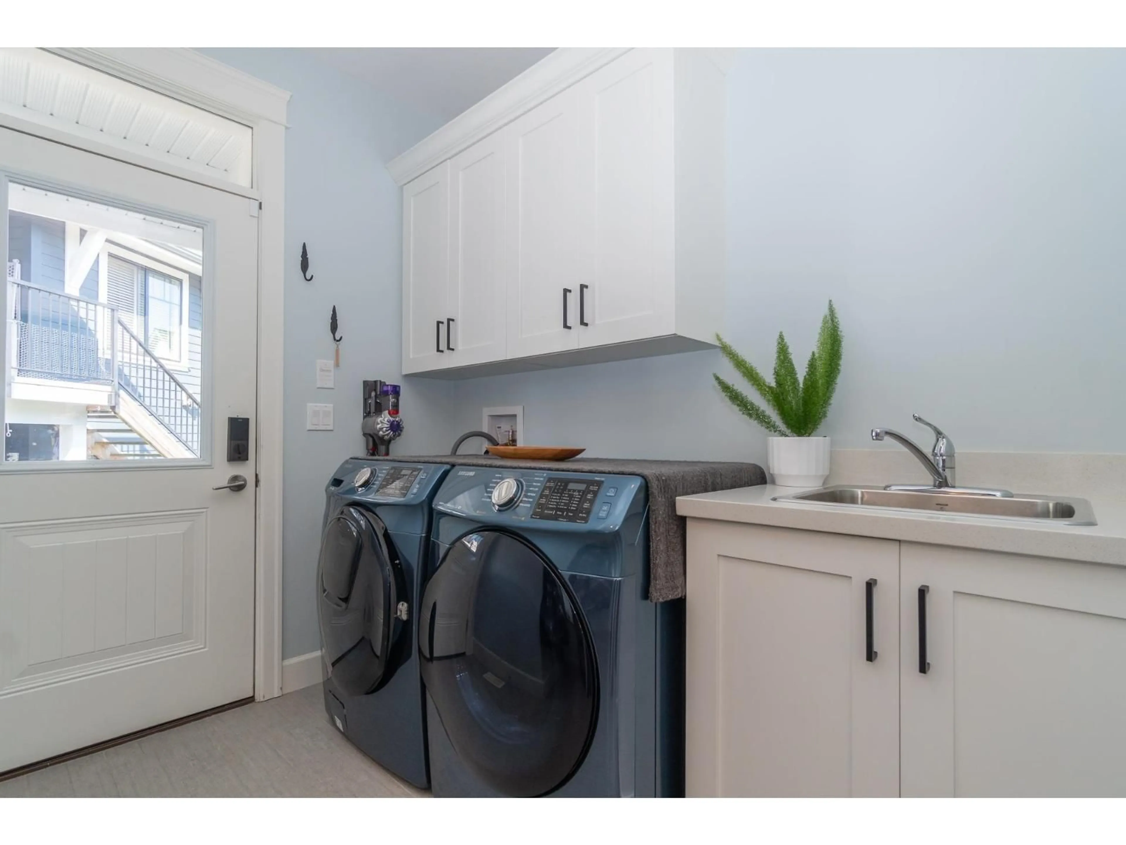 Laundry room for 44775 ANGLERS BOULEVARD, Chilliwack British Columbia V2R0X7
