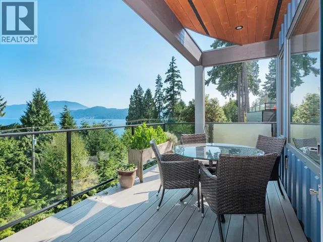 1832 NORTH ROAD, Gibsons 3