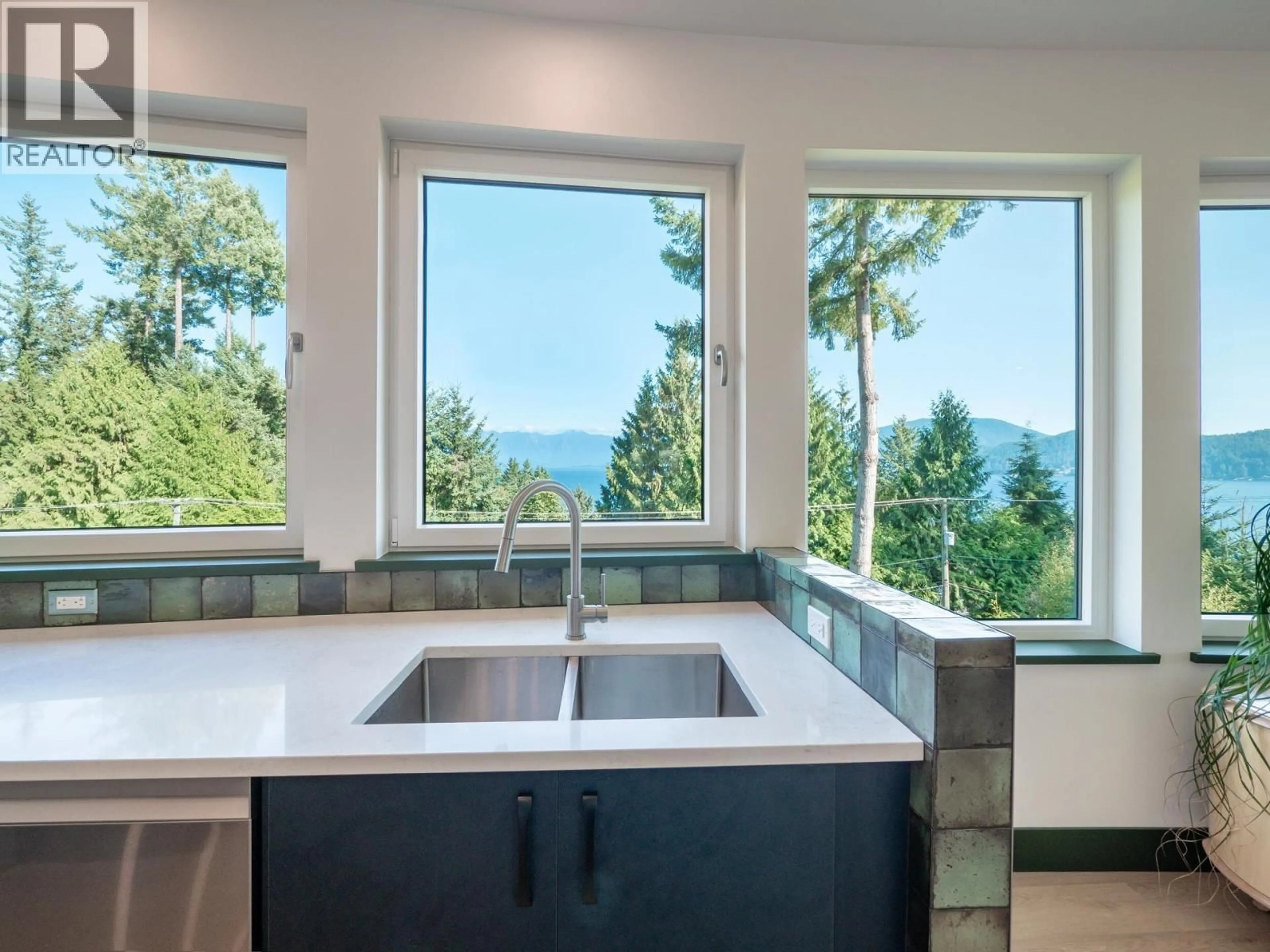 Contemporary kitchen, ceramic/tile floor for 1832 NORTH ROAD, Gibsons British Columbia V0N1V1