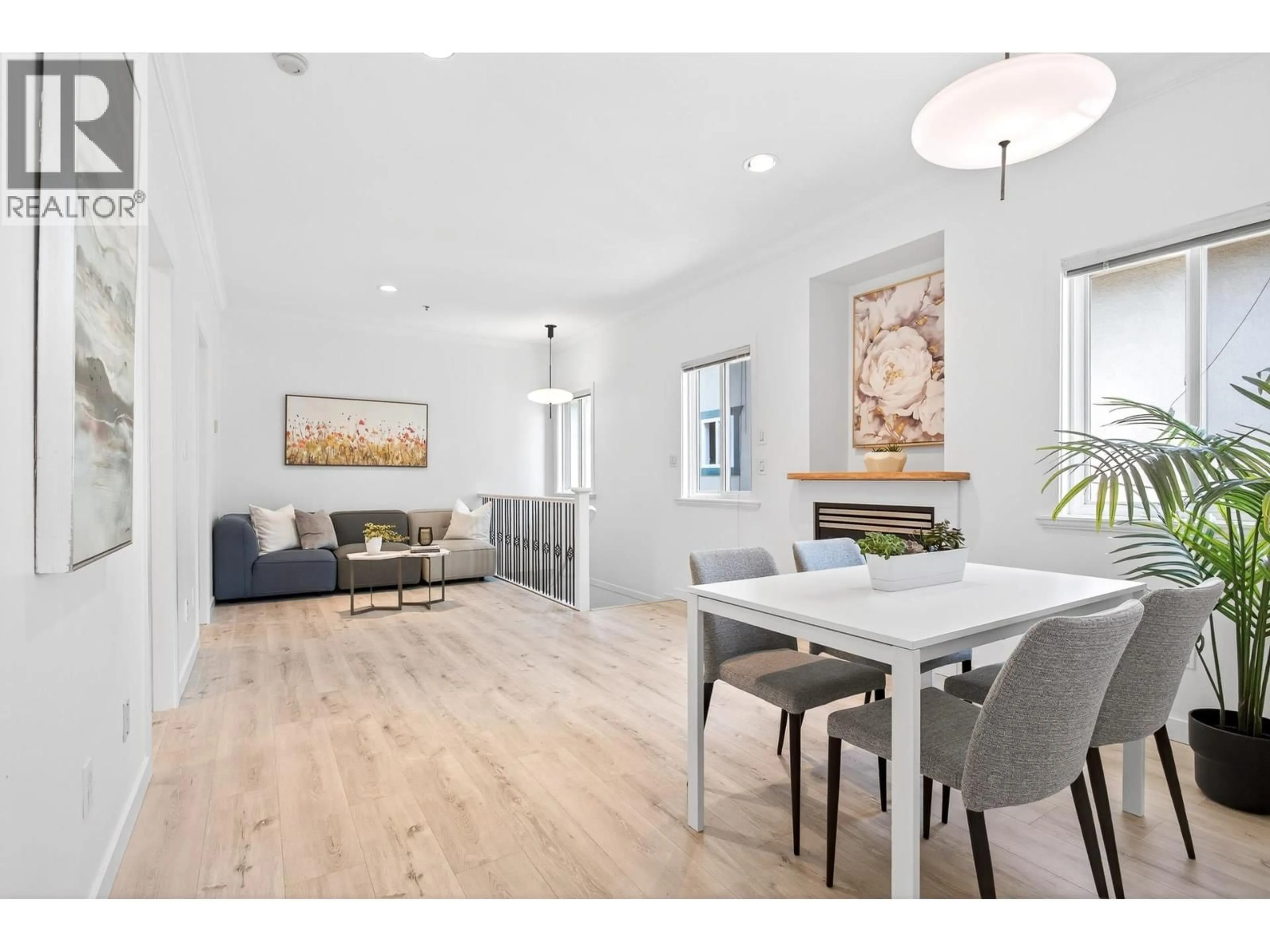 Dining room, wood/laminate floor for 1368 7TH AVENUE, Vancouver British Columbia V5N1R7