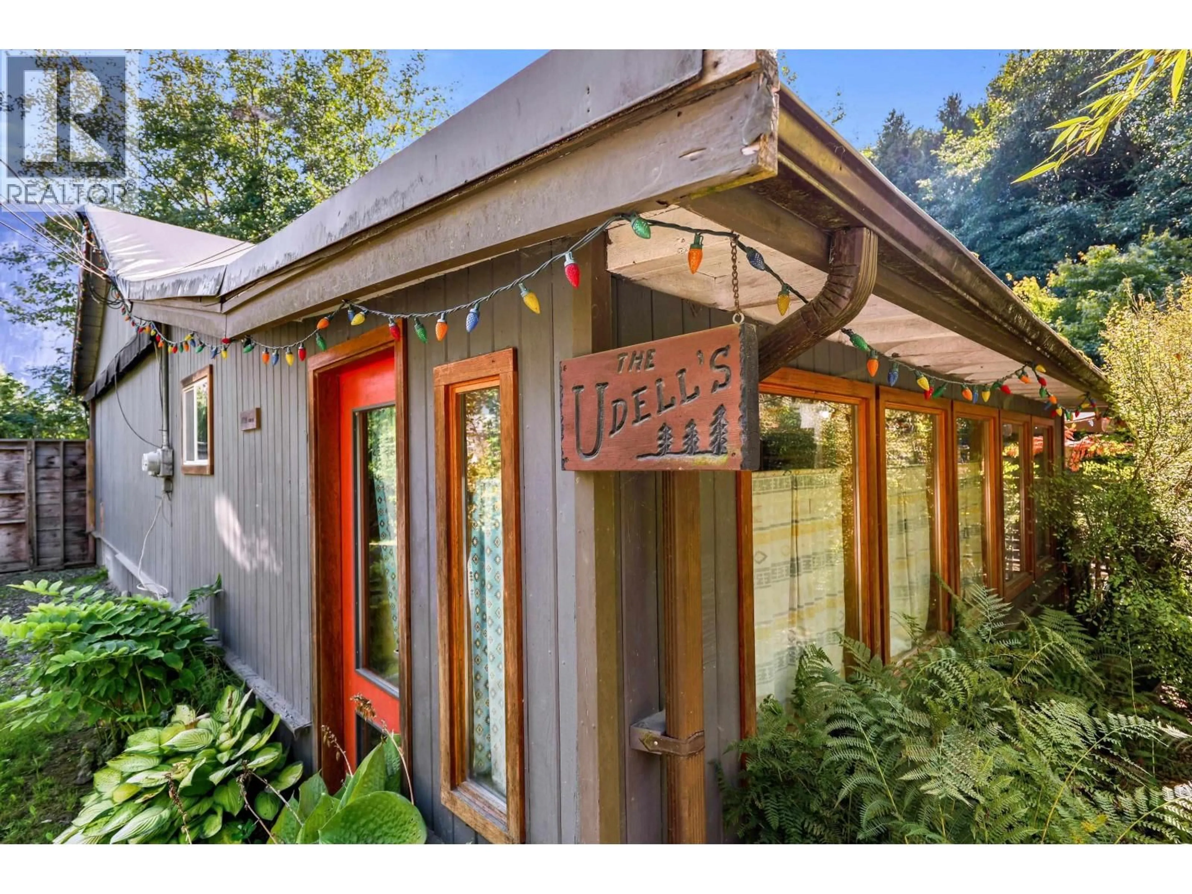 Indoor entryway for 37791 THIRD AVENUE, Squamish British Columbia V8B0S1