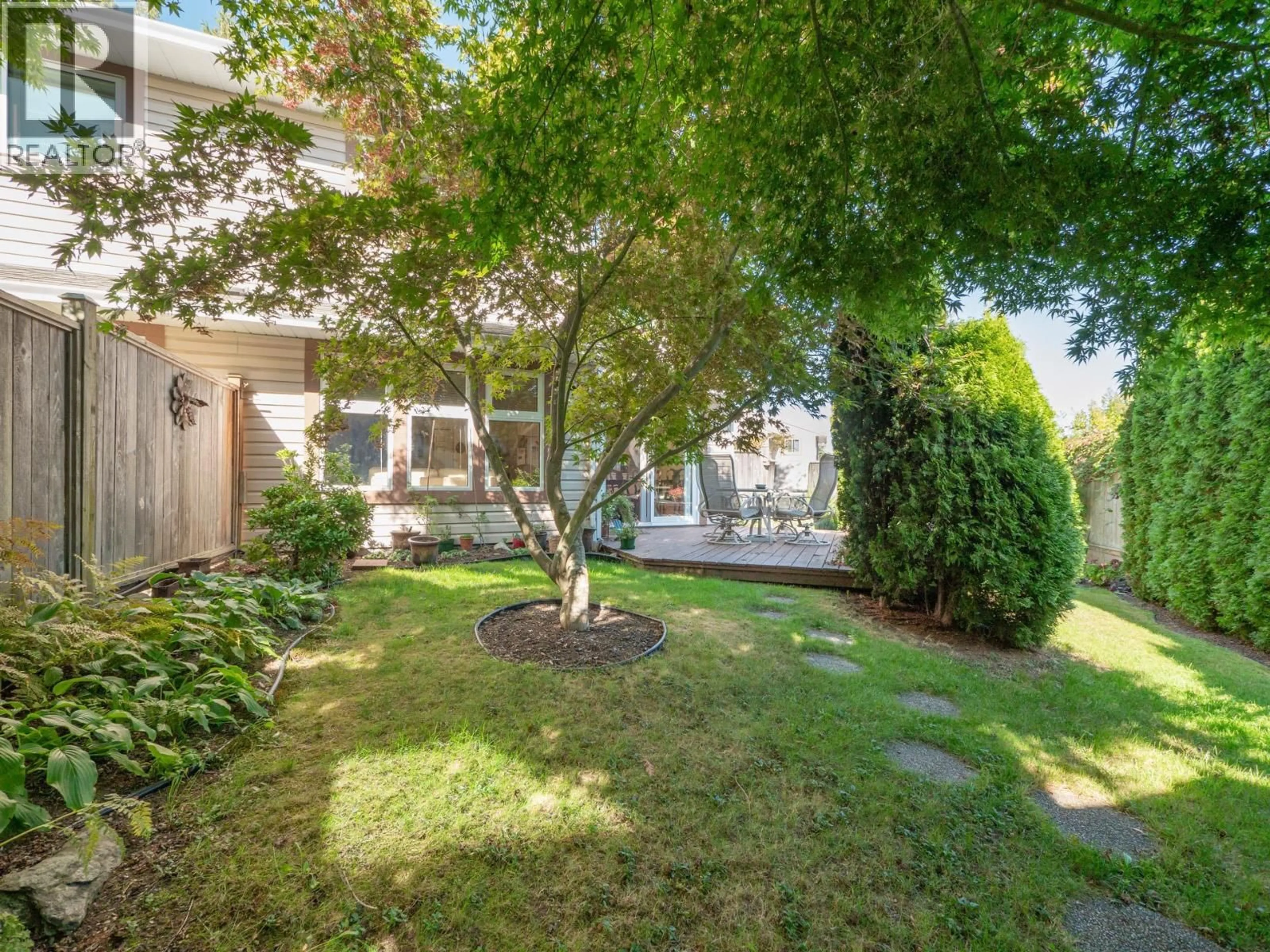 Patio, street for 10 - 765 SCHOOL ROAD, Gibsons British Columbia V0N1V9