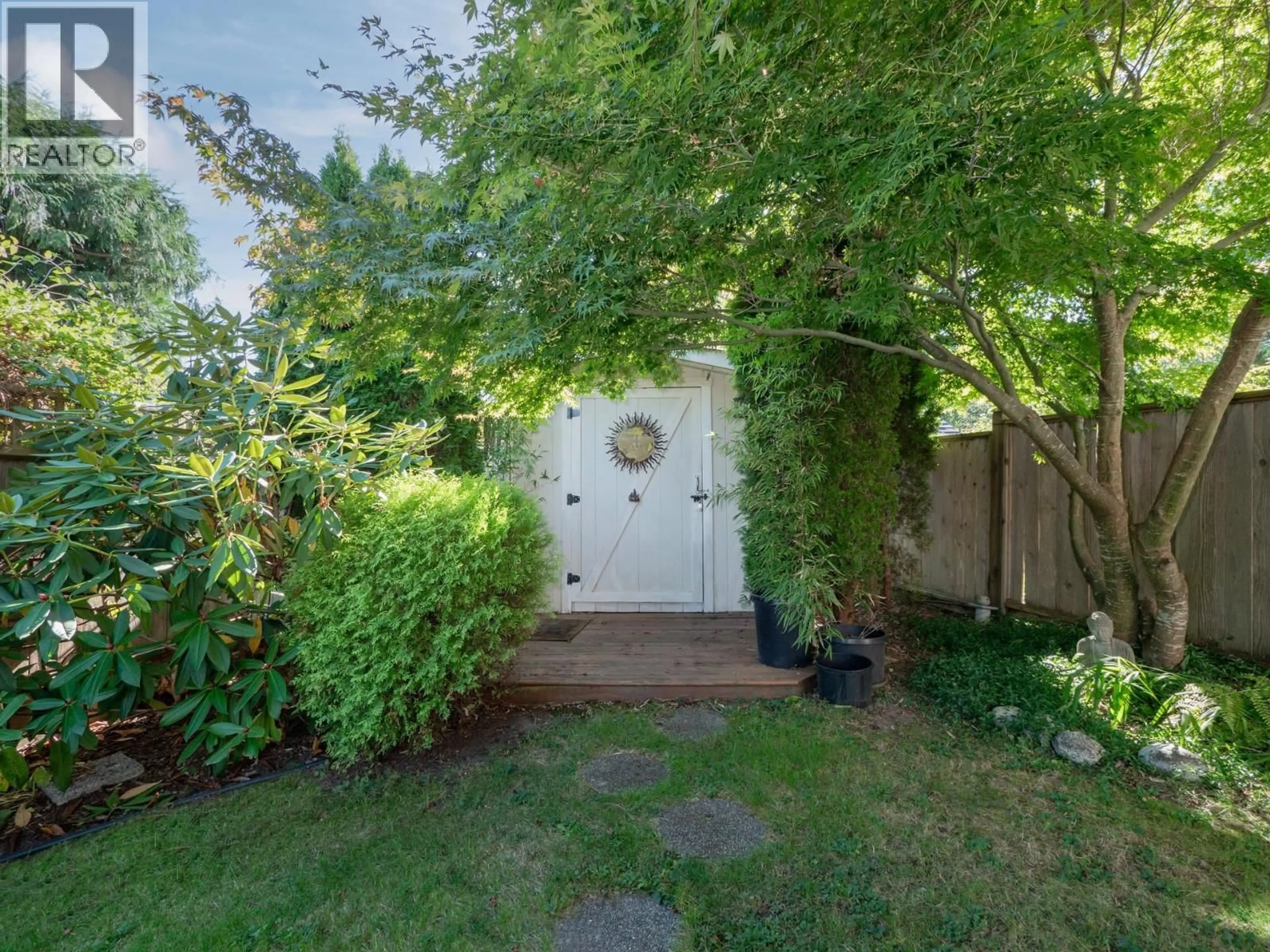 A pic from outside/outdoor area/front of a property/back of a property/a pic from drone, street for 10 - 765 SCHOOL ROAD, Gibsons British Columbia V0N1V9