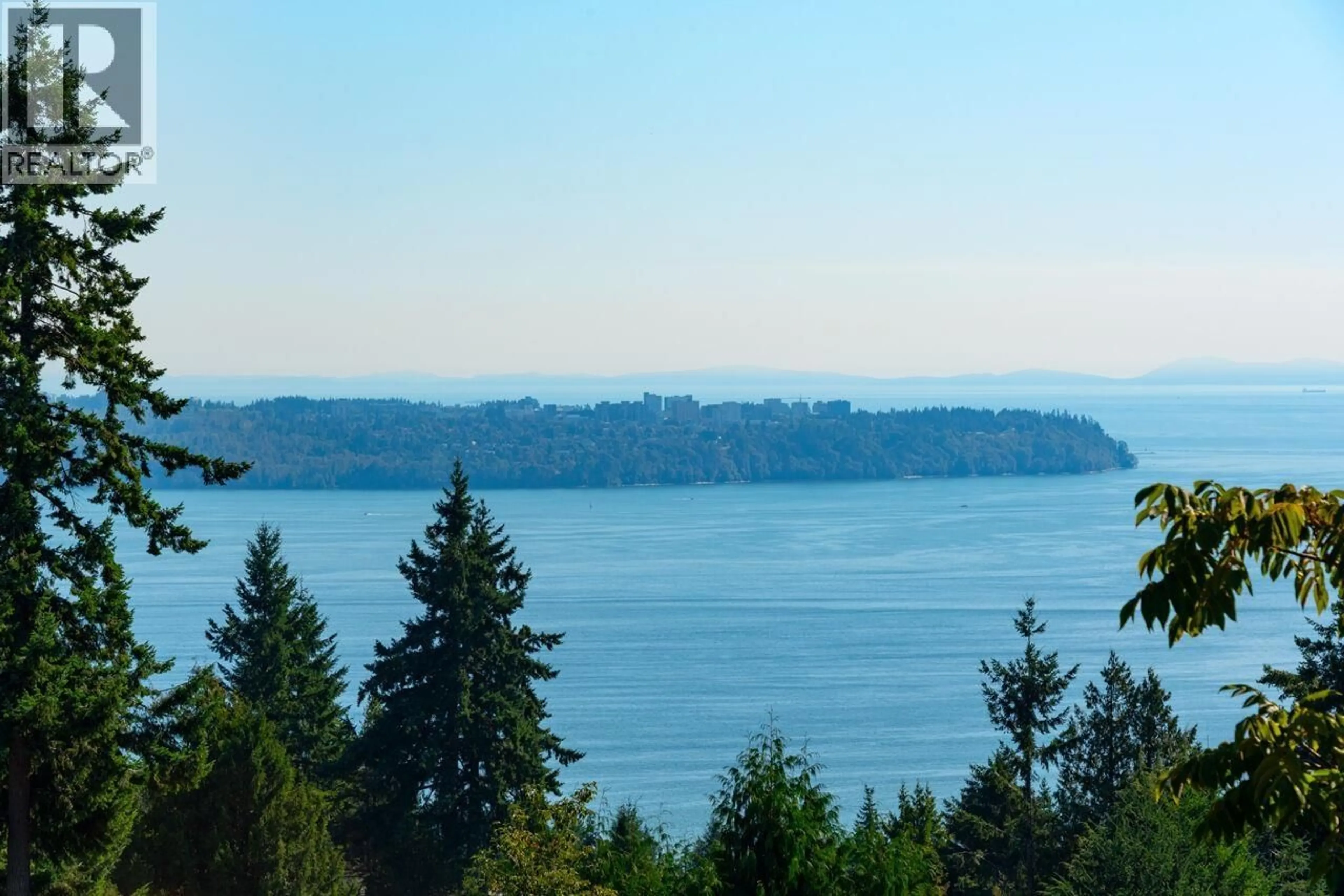 Blurry image for 4659 WOODGREEN DRIVE, West Vancouver British Columbia V7S2V4