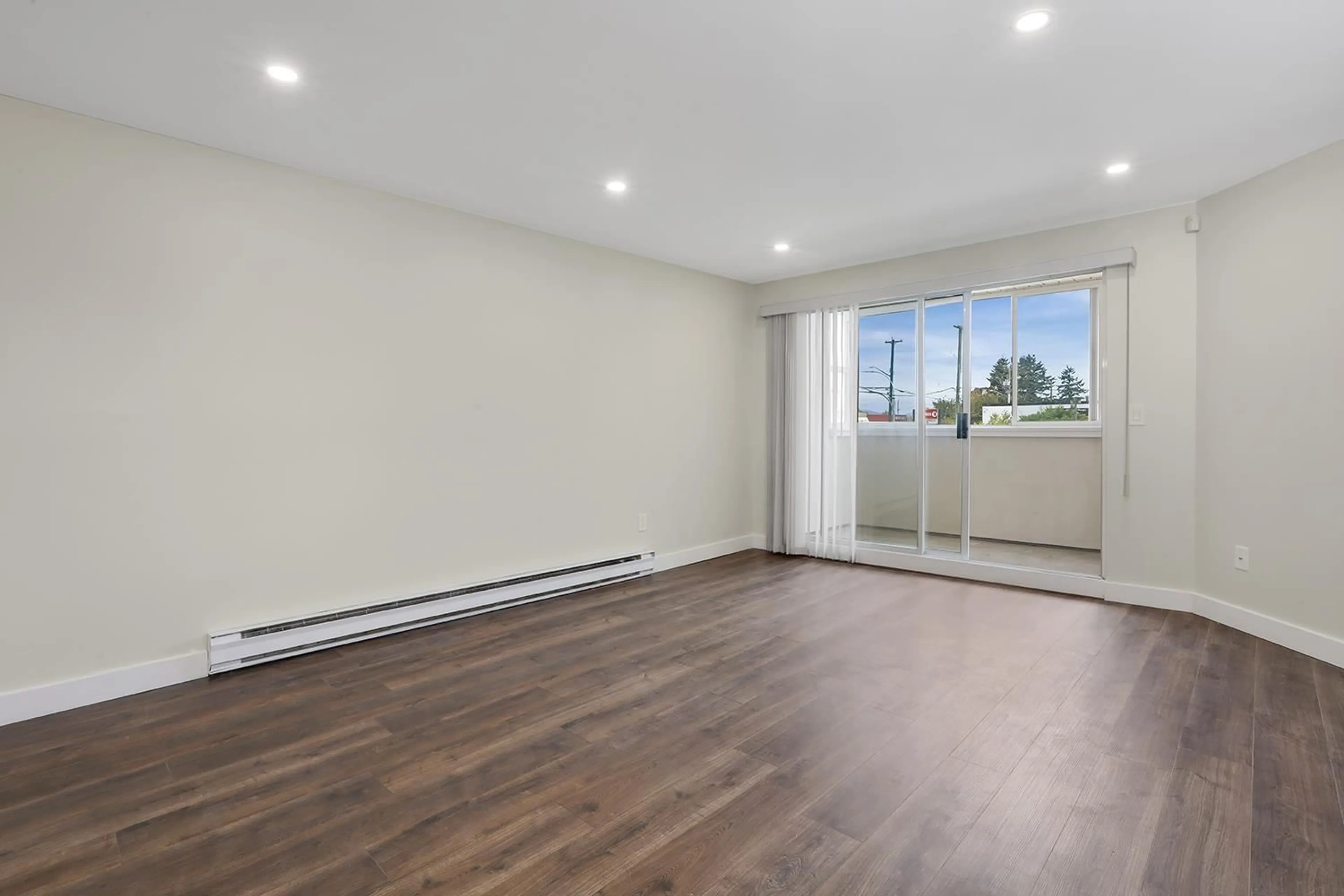 A pic of a room for 101 - 7175 134, Surrey British Columbia V3W4T1