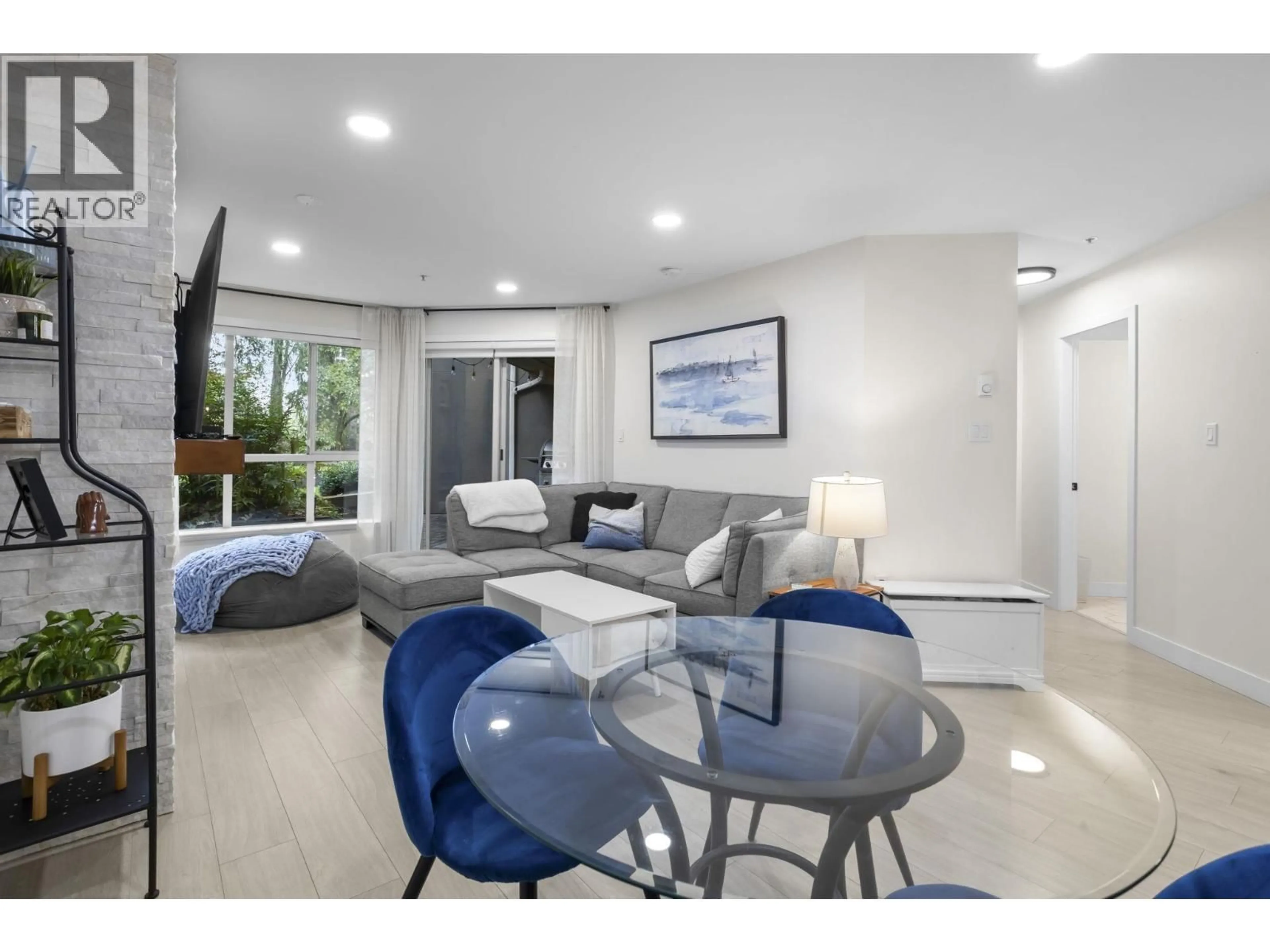Living room with furniture, unknown for 113 - 2551 PARKVIEW LANE, Port Coquitlam British Columbia V3C6J8