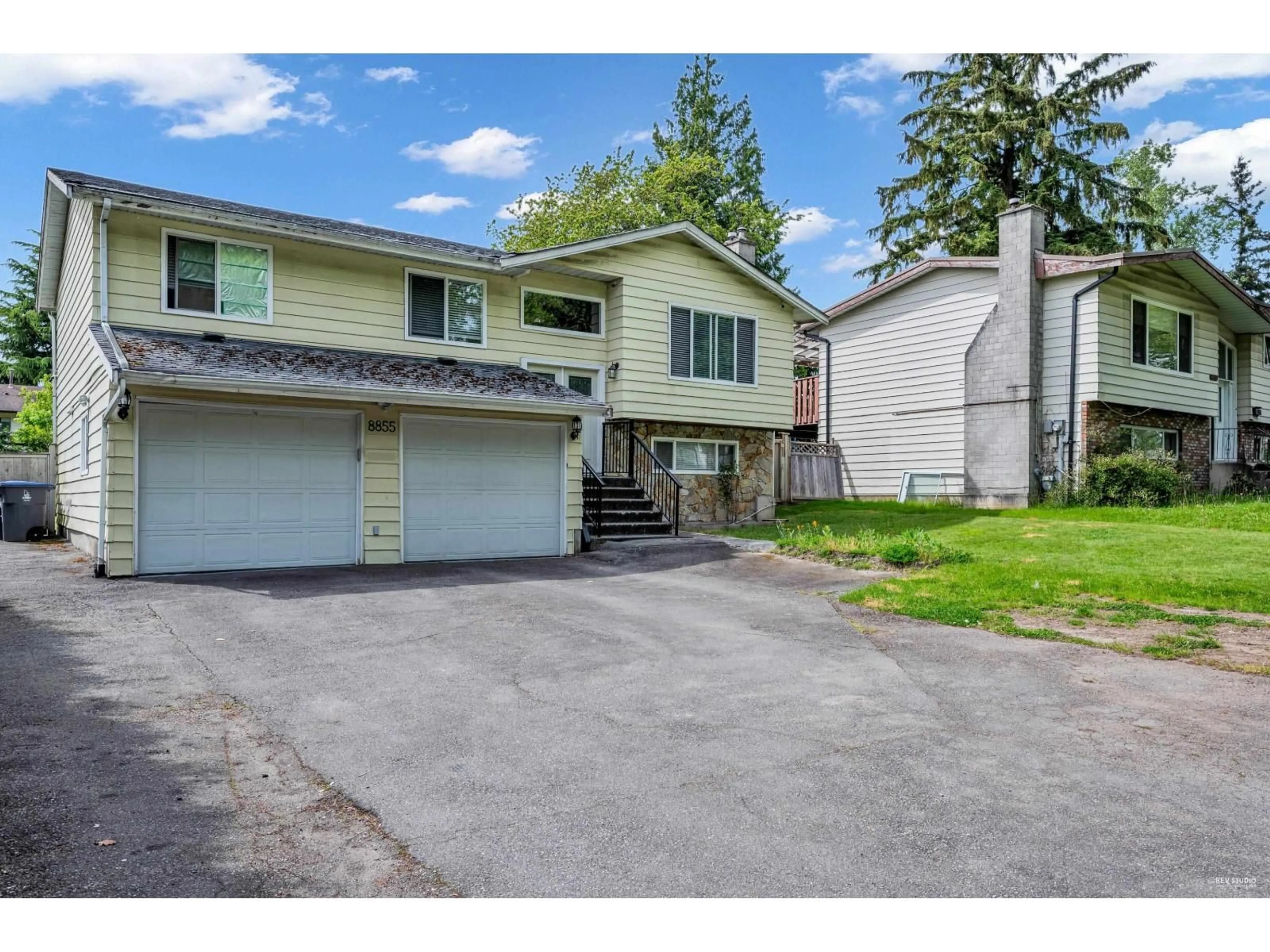 A pic from outside/outdoor area/front of a property/back of a property/a pic from drone, street for 8855 146A, Surrey British Columbia V3R6Z9