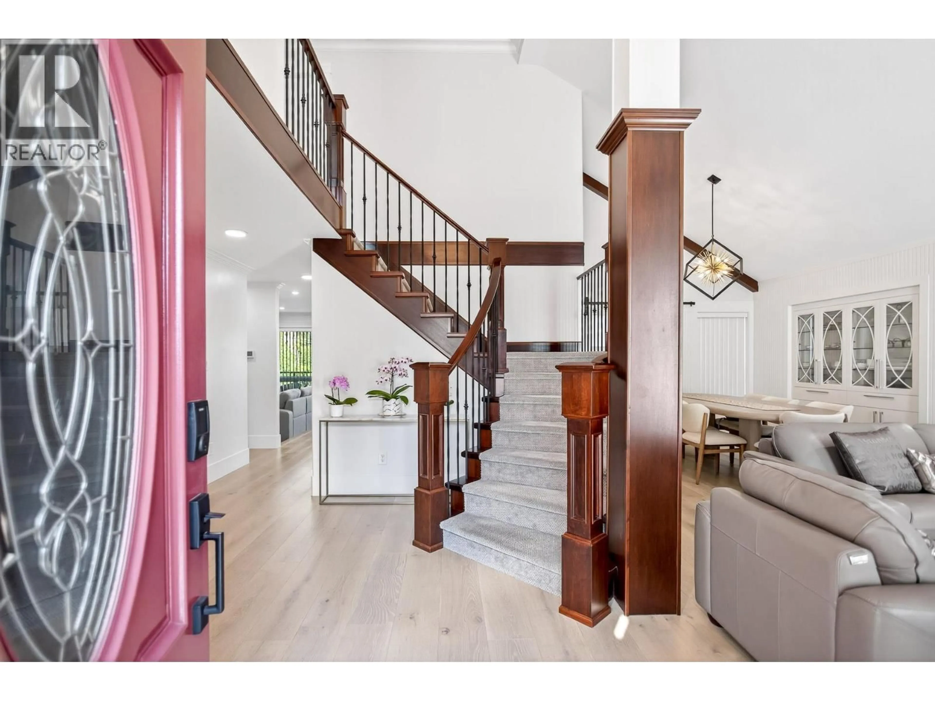 Indoor entryway for 1527 GREENSTONE COURT, Coquitlam British Columbia V3E2W2