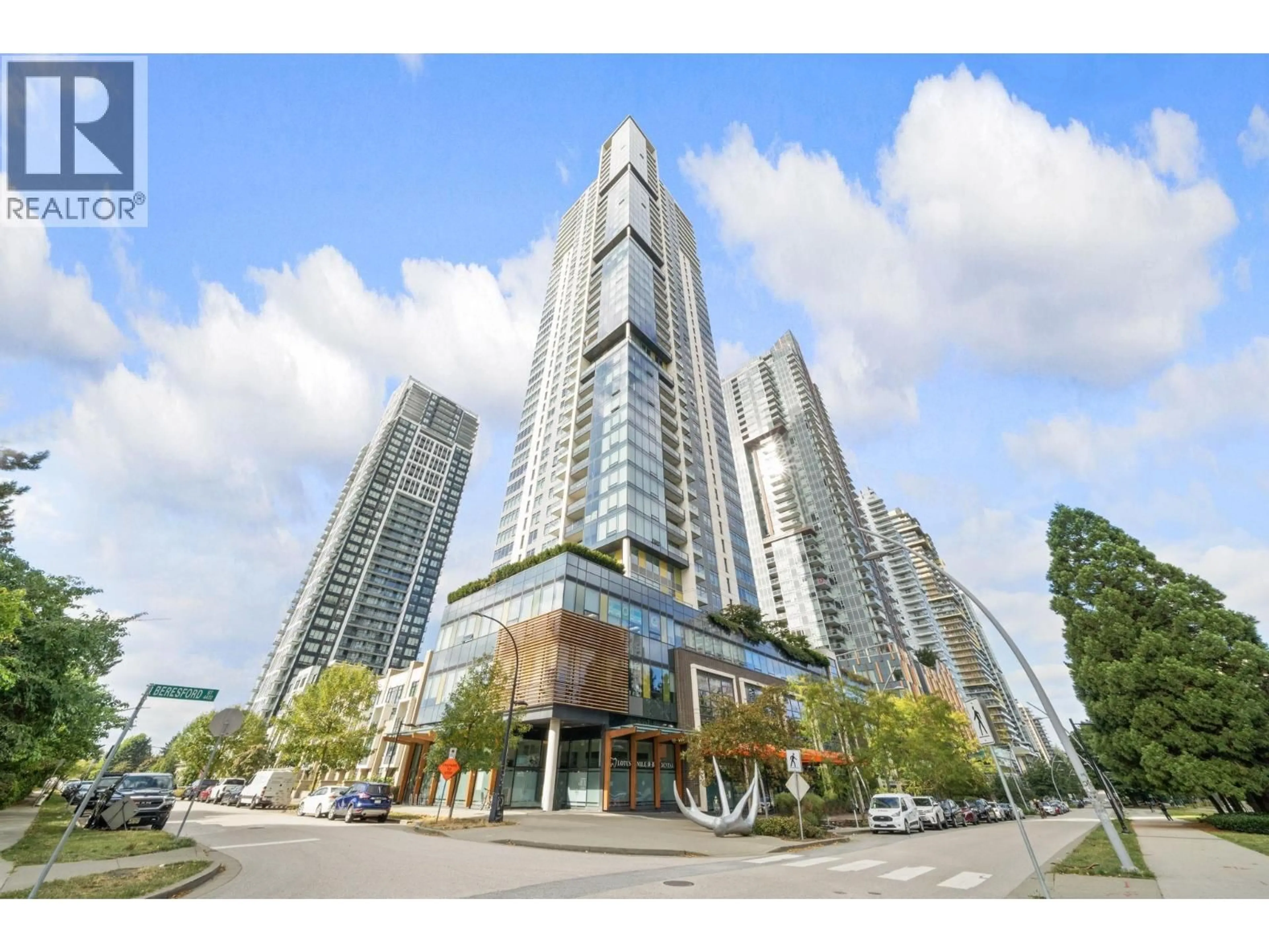 Indoor foyer for 3809 - 6461 TELFORD AVENUE, Burnaby British Columbia V5H0B7