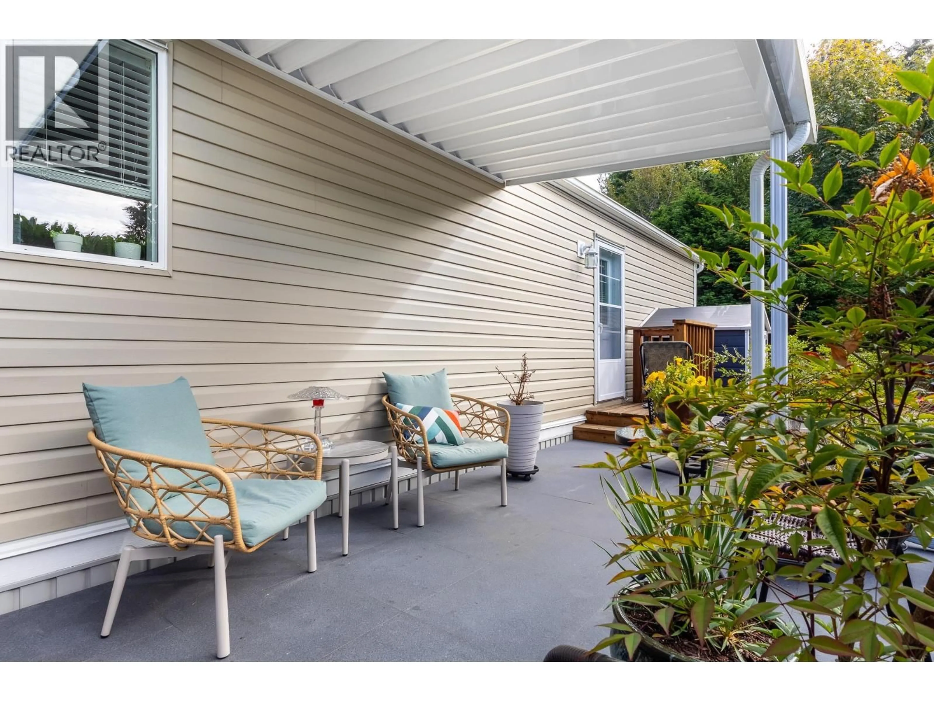 Patio, street for 23 - 4496 SUNSHINE COAST HIGHWAY, Sechelt British Columbia V7Z0C3
