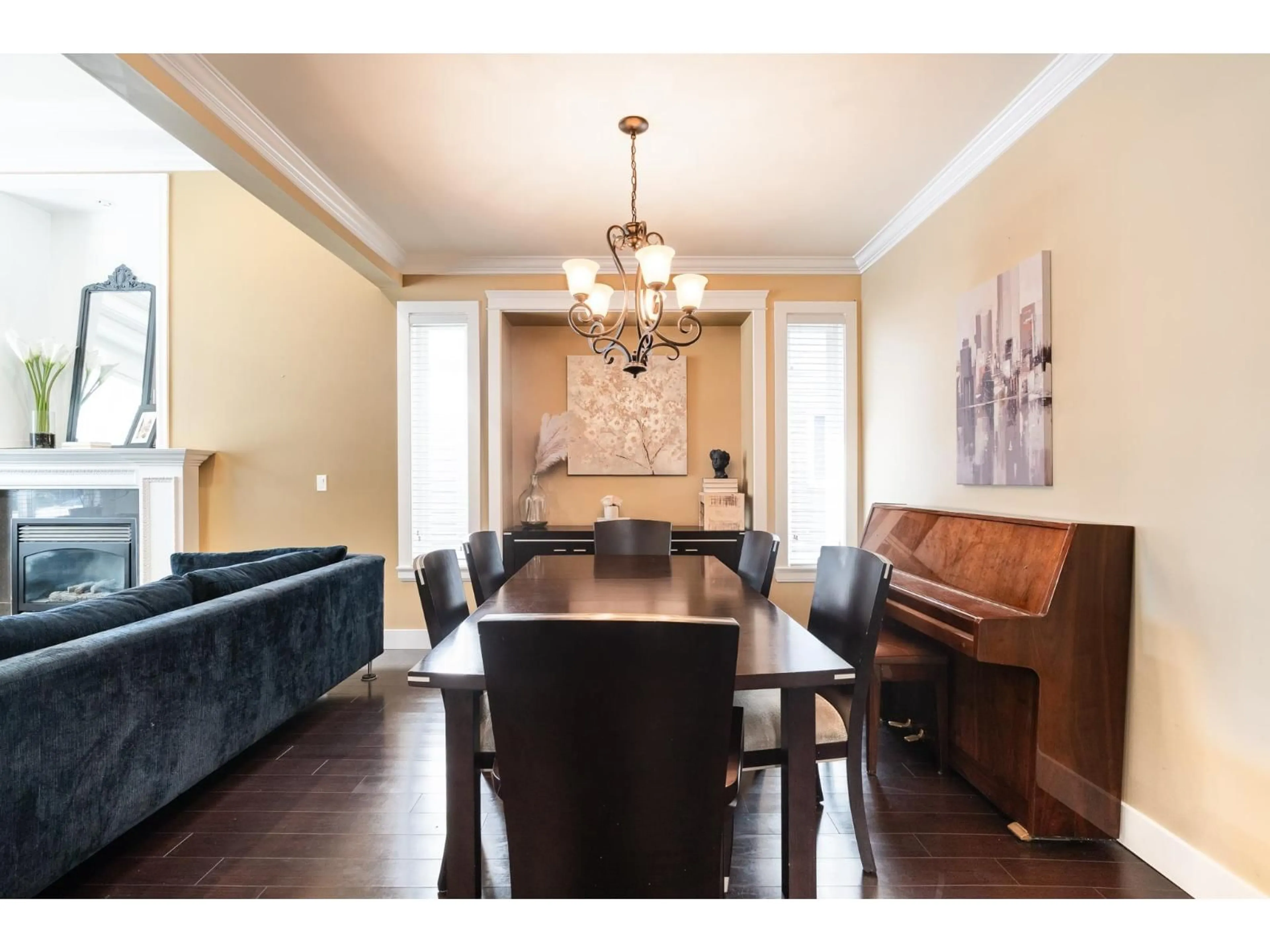 Dining room, wood/laminate floor for 14239 62, Surrey British Columbia V3X0B8